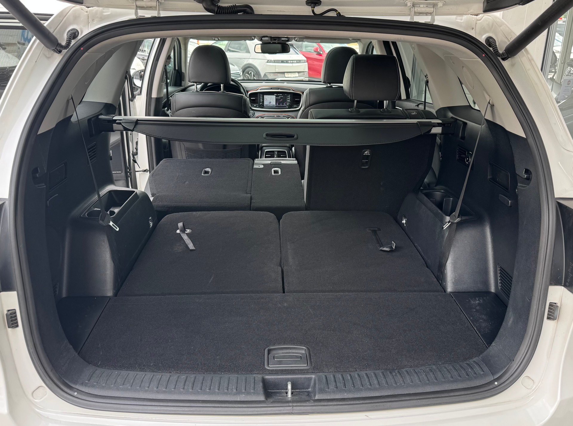 KIA Sorento 2.2 CRDI Style 7P. Automatic-image-12