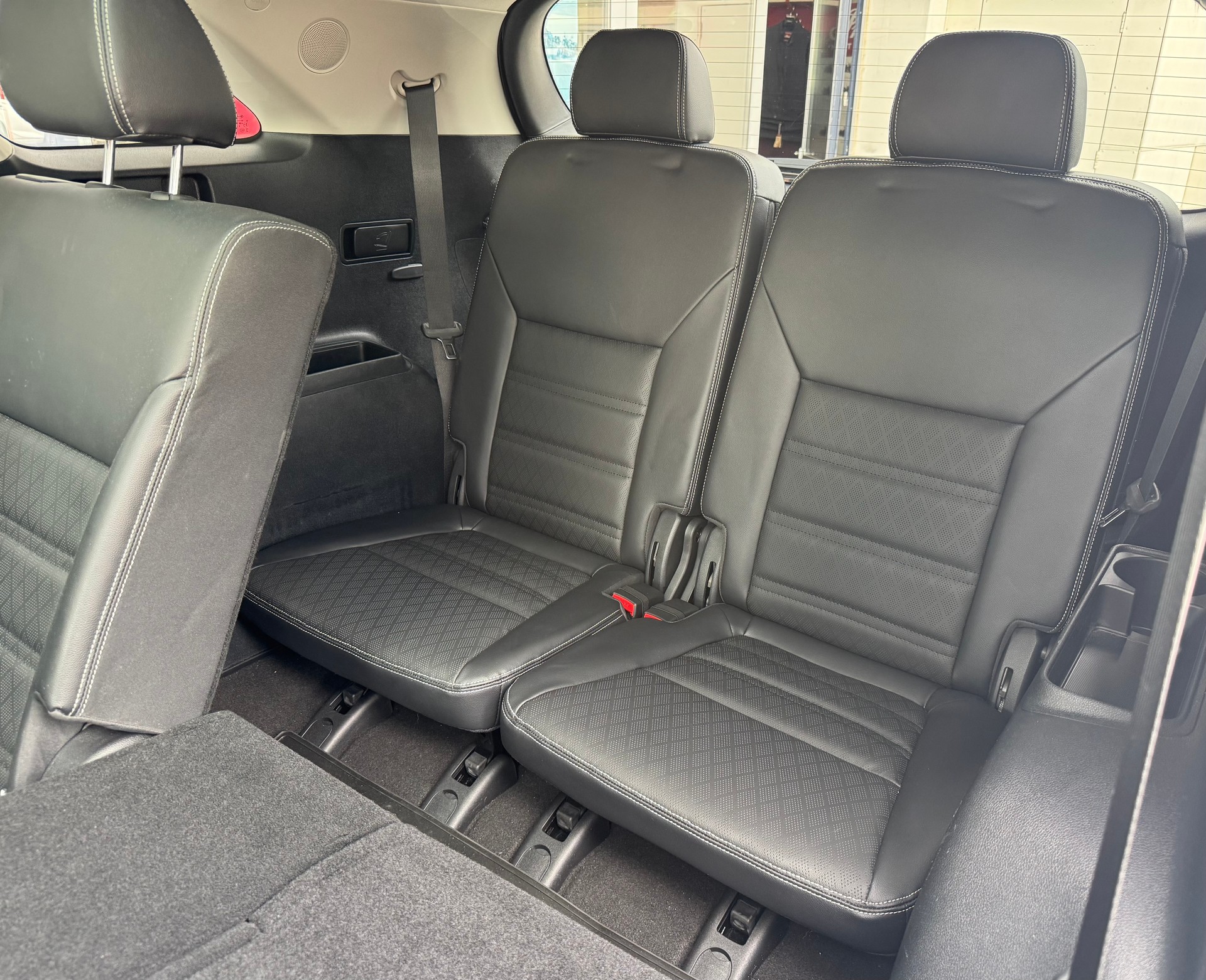 KIA Sorento 2.2 CRDI Style 7P. Automatic-image-10