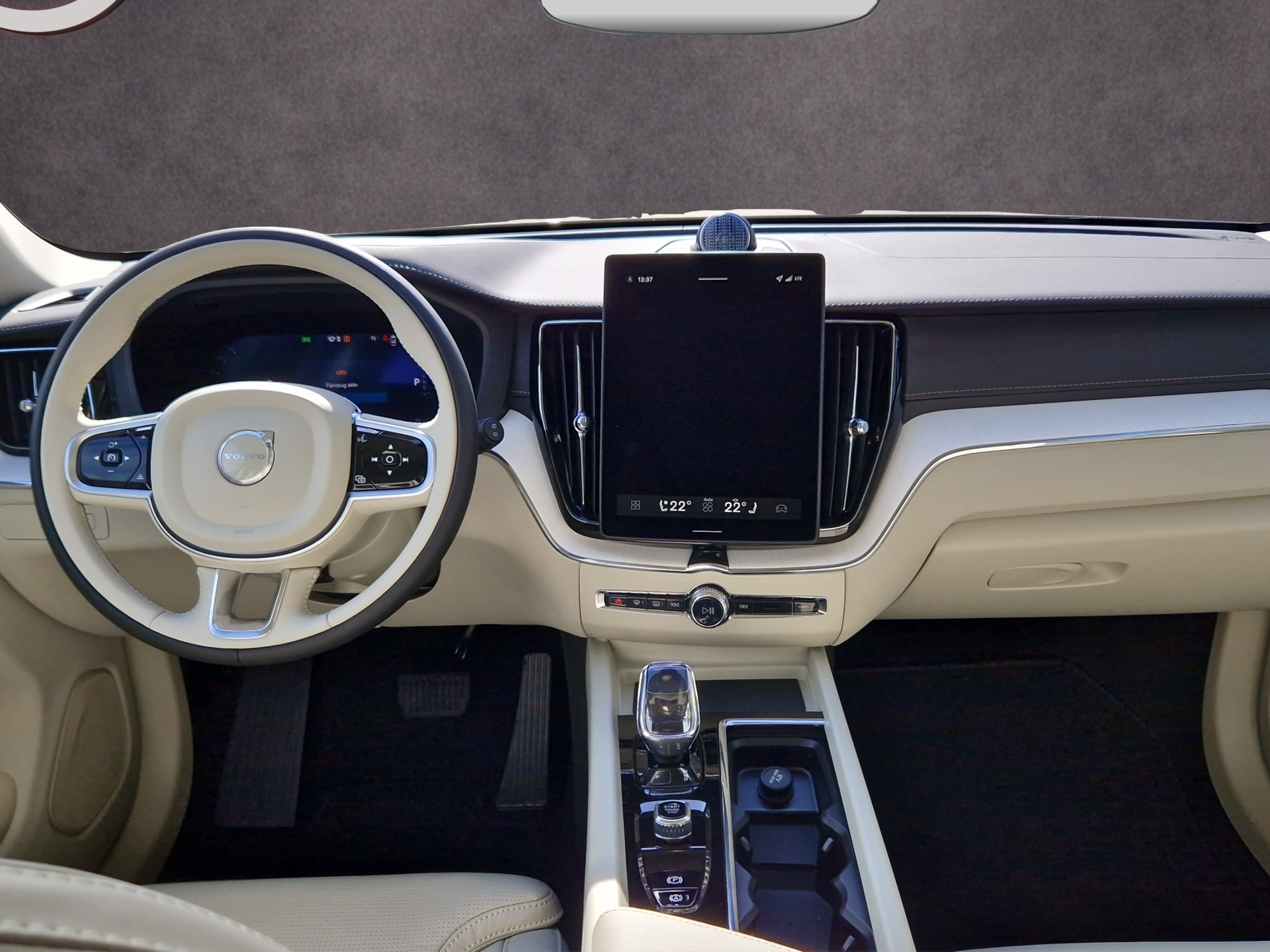 VOLVO XC60 2.0 T8 TE Ultra Dark eAWD-image-9