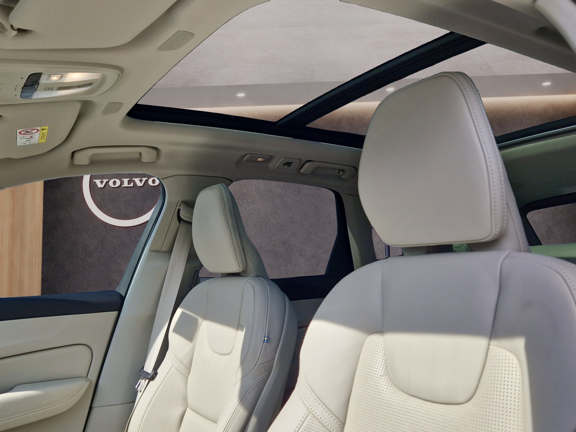 VOLVO XC60 2.0 T8 TE Ultra Dark eAWD-image-15