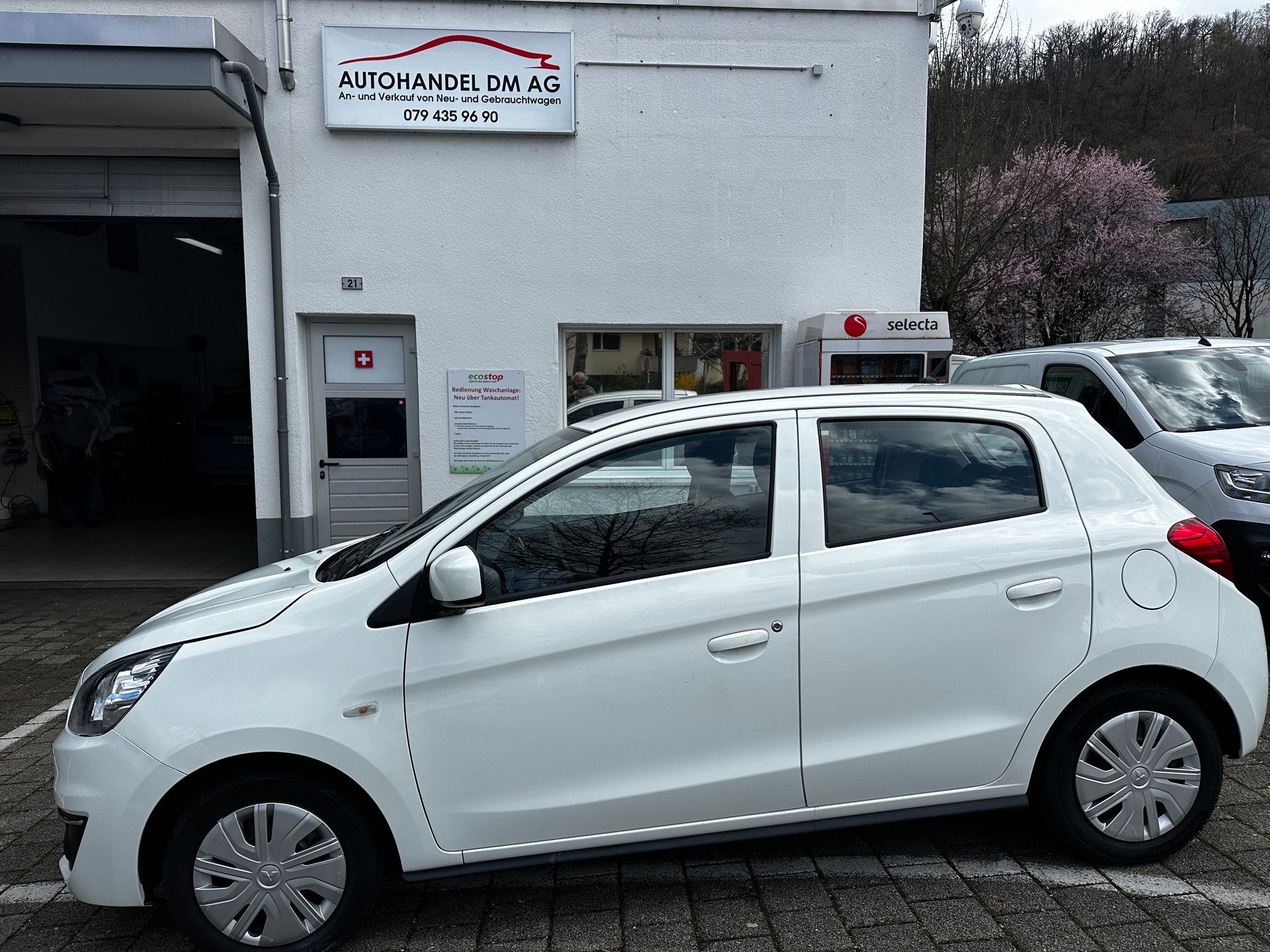 MITSUBISHI Space Star 1.0 Pure-showroom-element-2