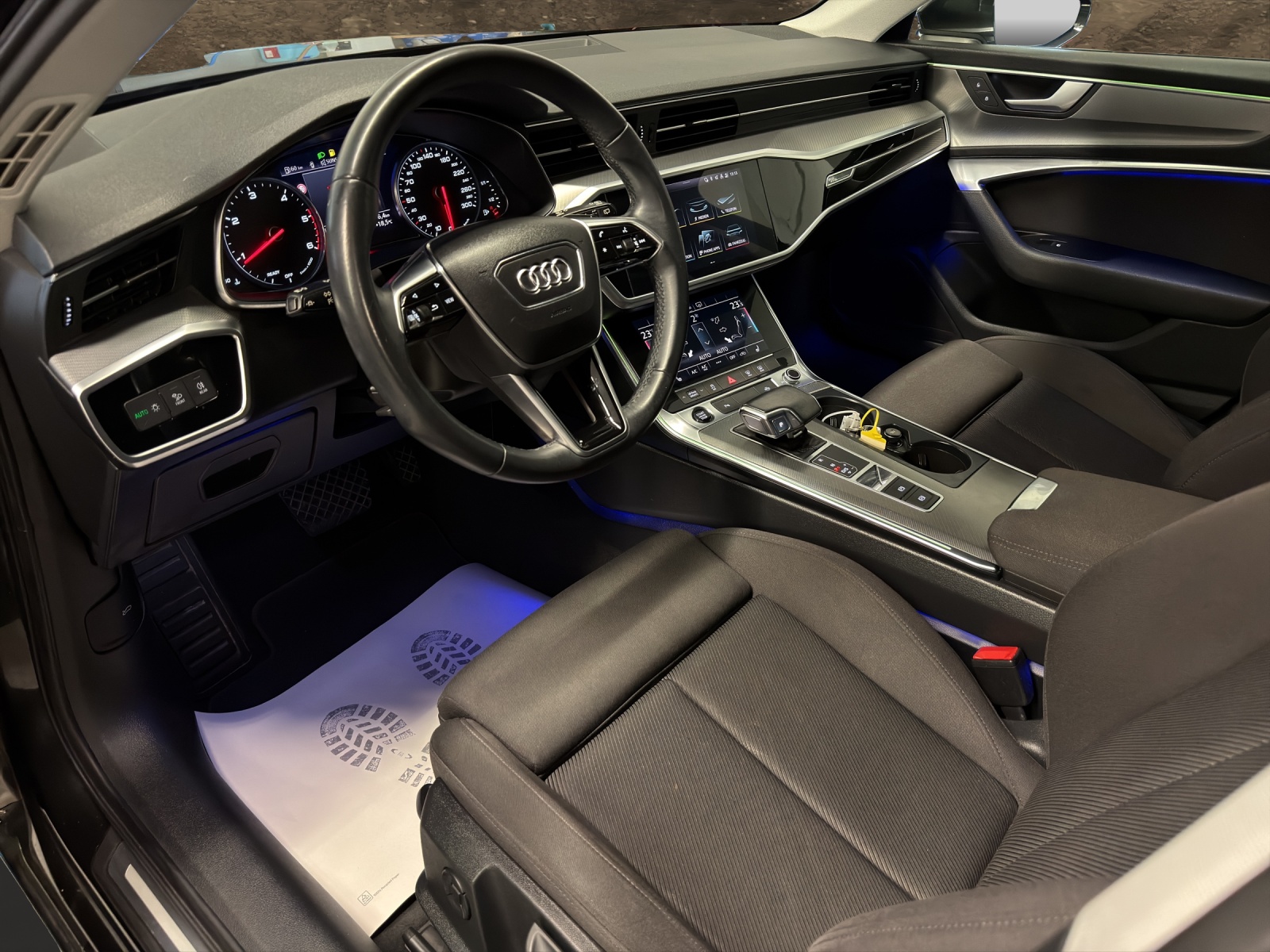 AUDI A6 Avant 40 TDI Sport Attraction S-tronic-image-9