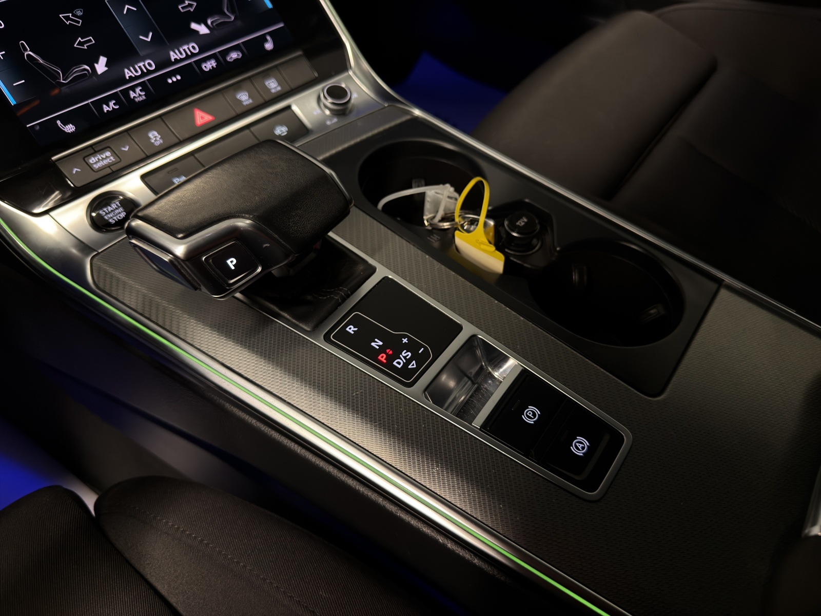 AUDI A6 Avant 40 TDI Sport Attraction S-tronic-image-7