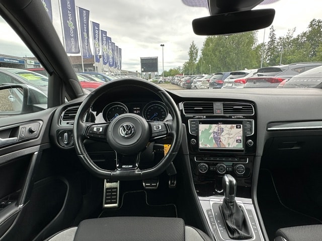 VW Golf Variant 2.0 TSI R 4 Motion DSG-image-9