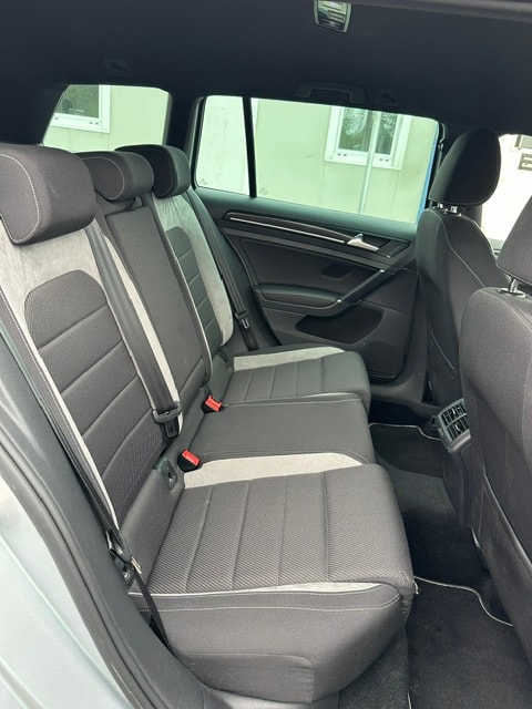 VW Golf Variant 2.0 TSI R 4 Motion DSG-image-15