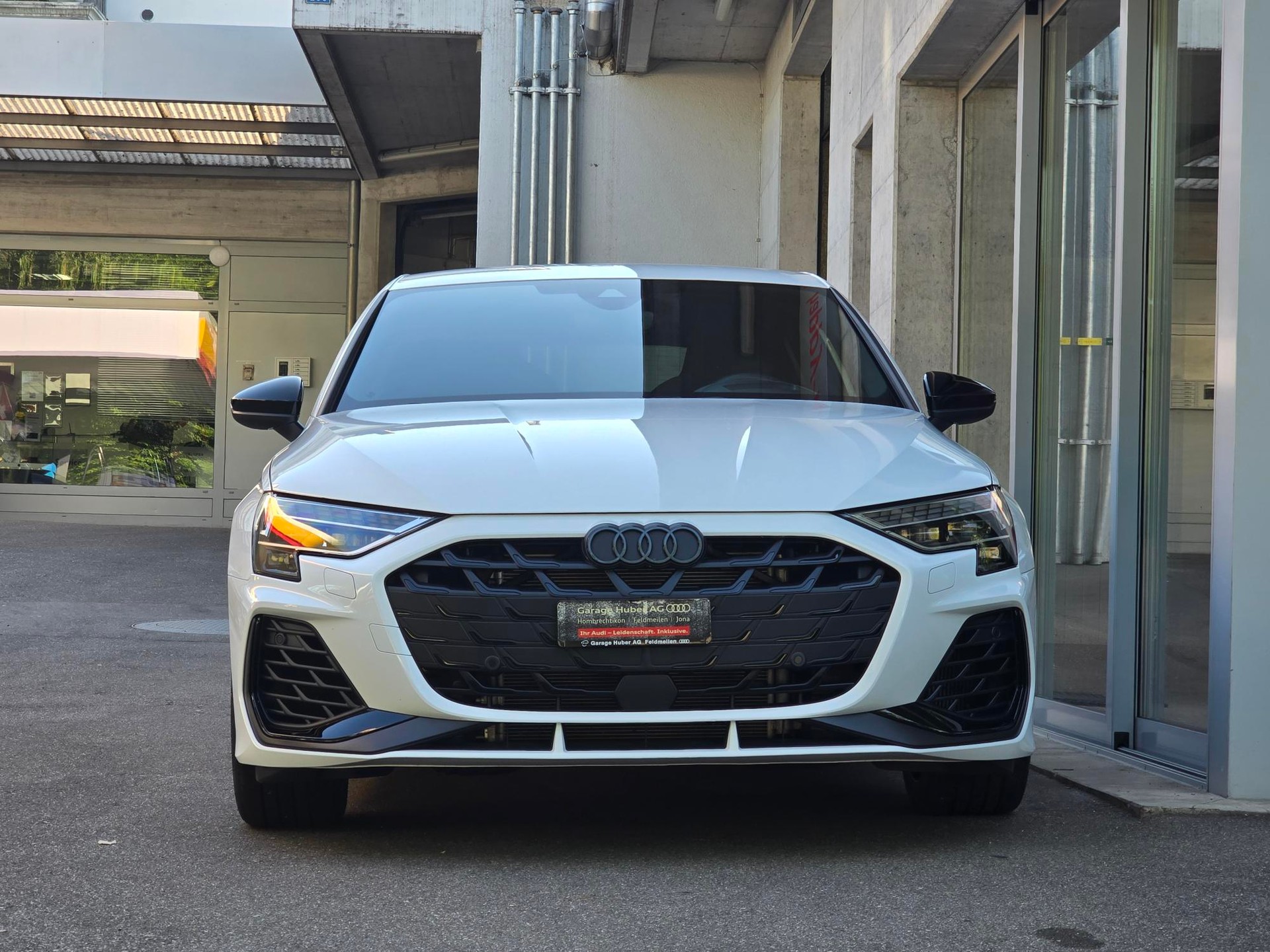 AUDI S3 Sportback TFSI quattro S-tronic-showroom-element-3