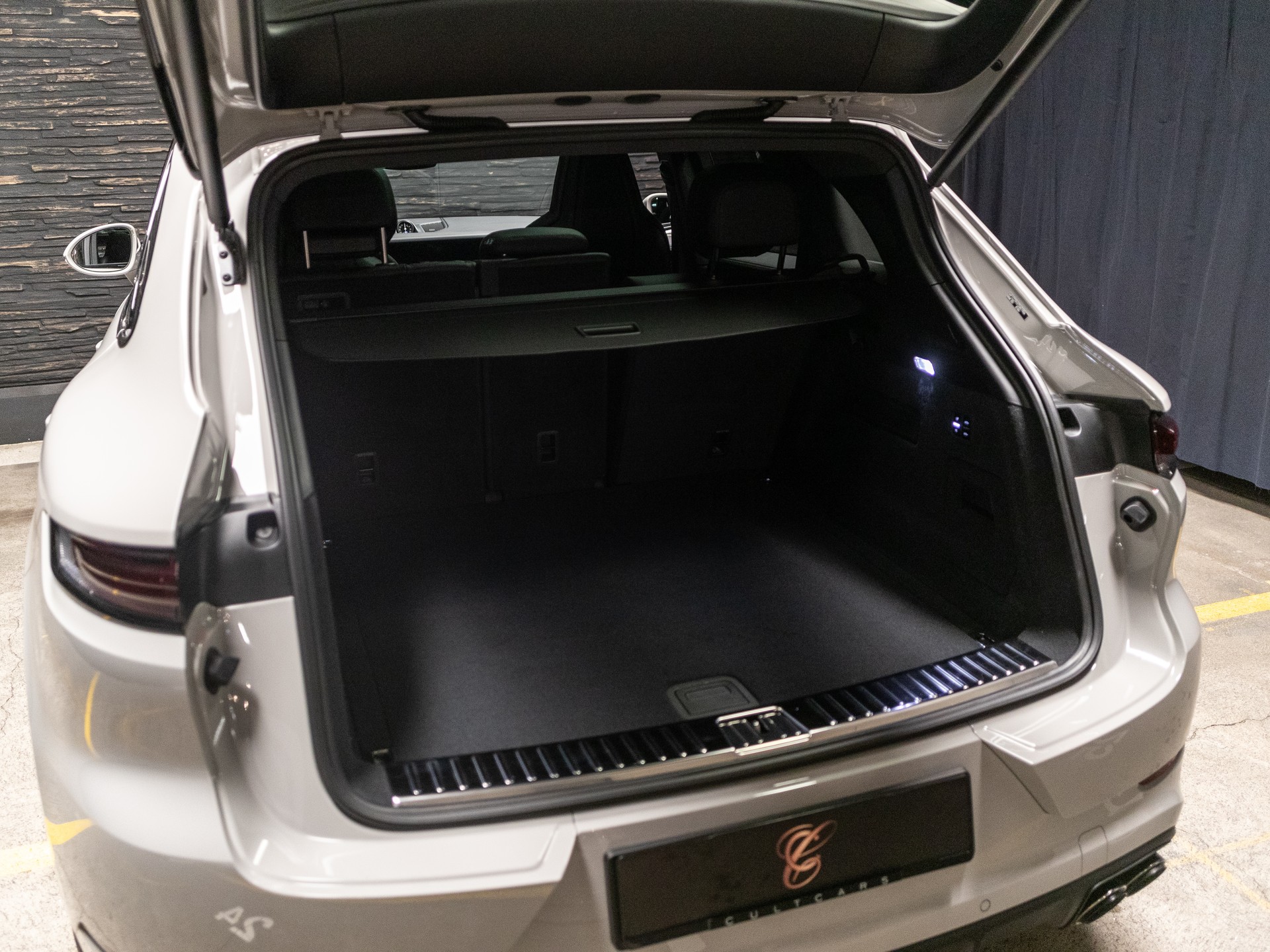 PORSCHE Cayenne Black Edition Tiptronic-image-24