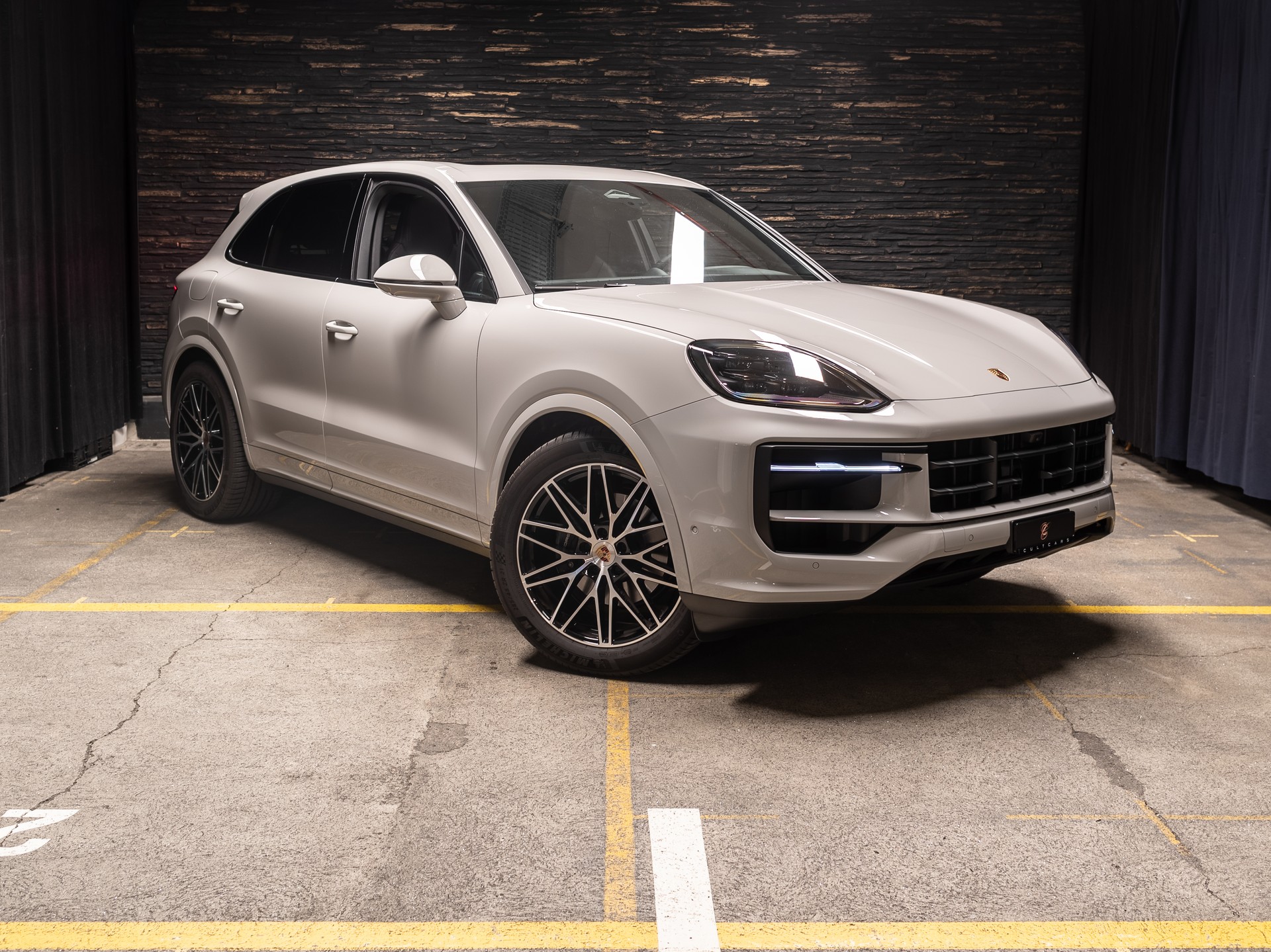 PORSCHE Cayenne Black Edition Tiptronic-image-5