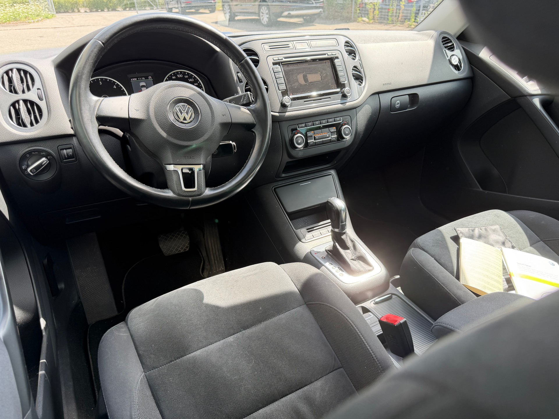 VW Tiguan 2.0 TDI BlueMotion Sport&Style 4Motion DSG-image-7