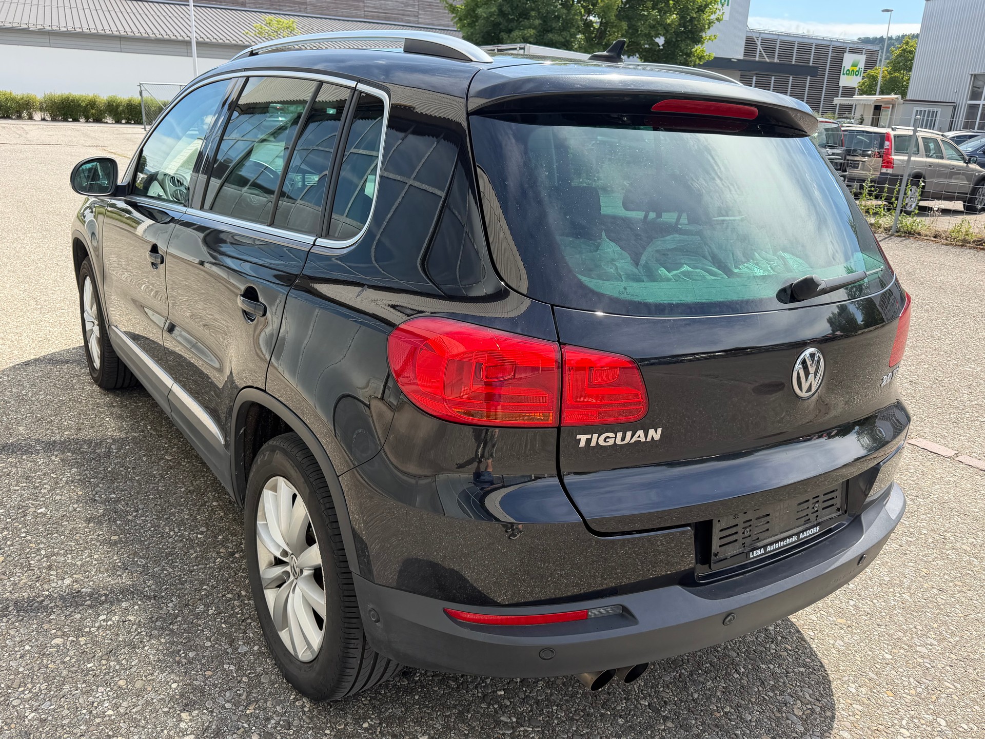 VW Tiguan 2.0 TDI BlueMotion Sport&Style 4Motion DSG-image-4