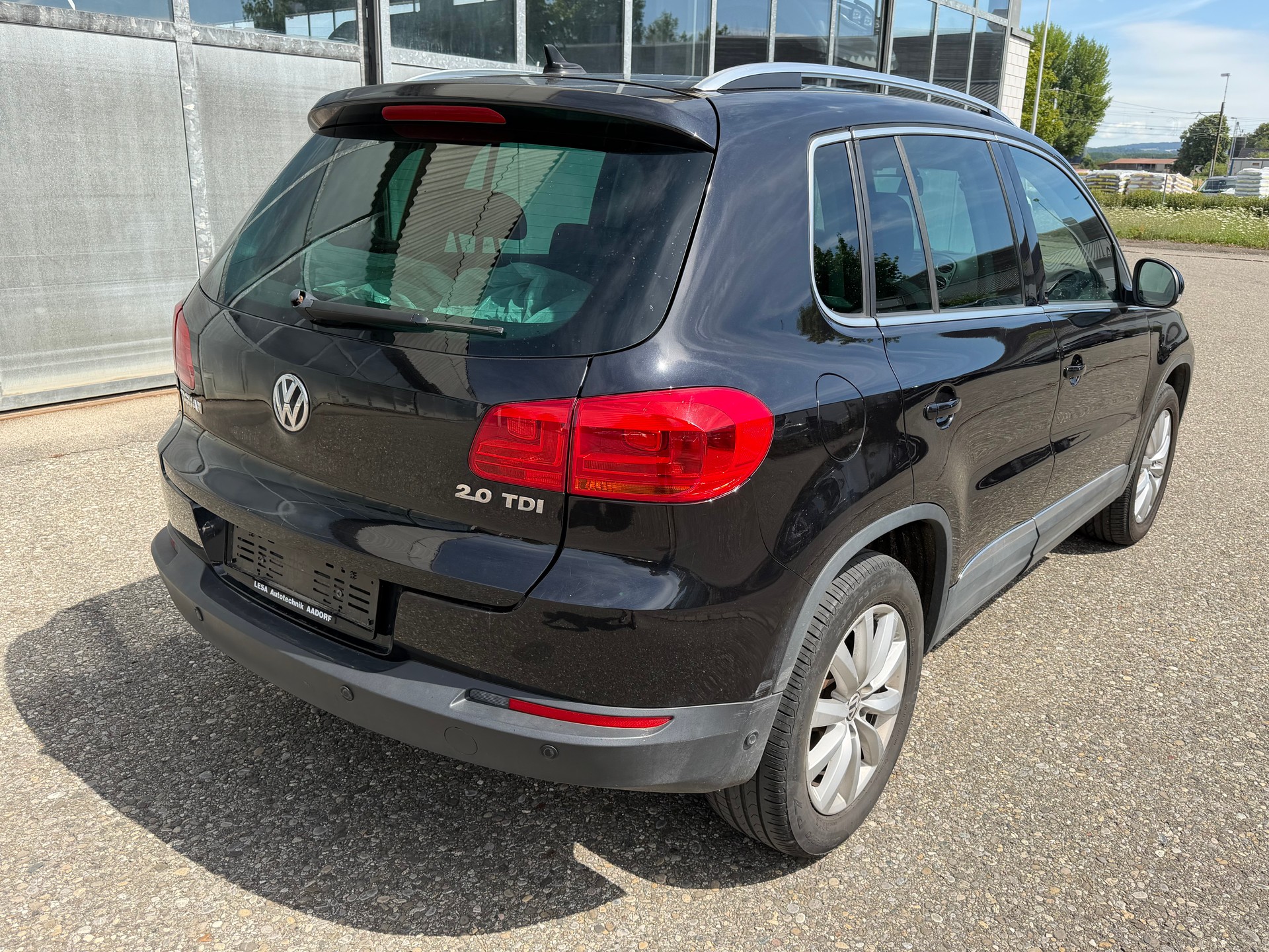 VW Tiguan 2.0 TDI BlueMotion Sport&Style 4Motion DSG-image-3