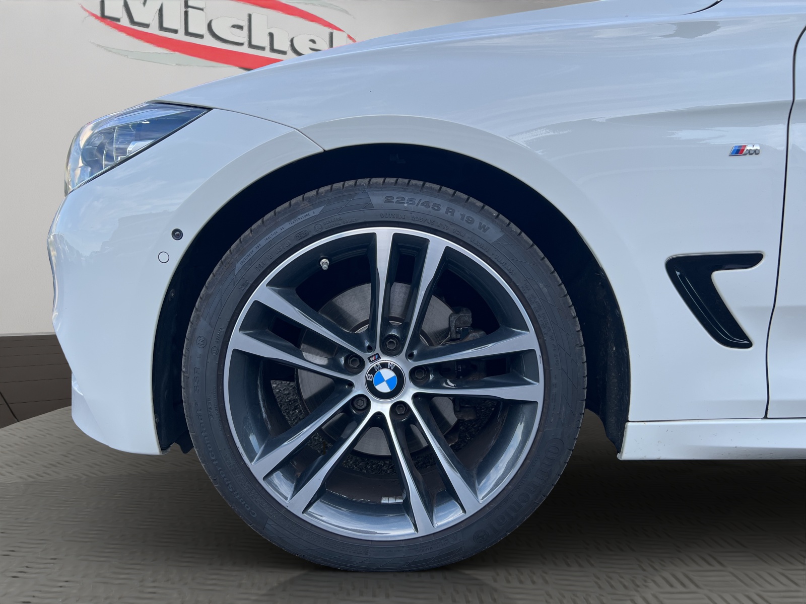 BMW 330i xDrive Gran Turismo / Top ausgestattet mit Pack M Sport / Pack Comfort / Pack Sicherheit / inkl. Winterräder Alu-image-15