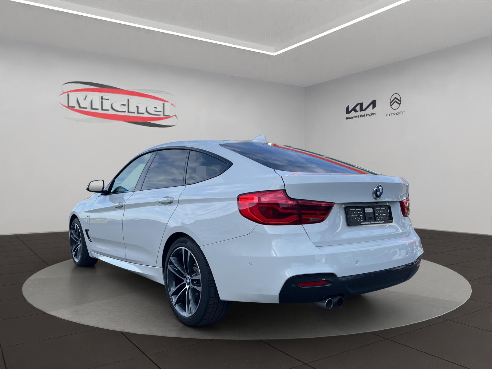 BMW 330i xDrive Gran Turismo / Top ausgestattet mit Pack M Sport / Pack Comfort / Pack Sicherheit / inkl. Winterräder Alu-image-6