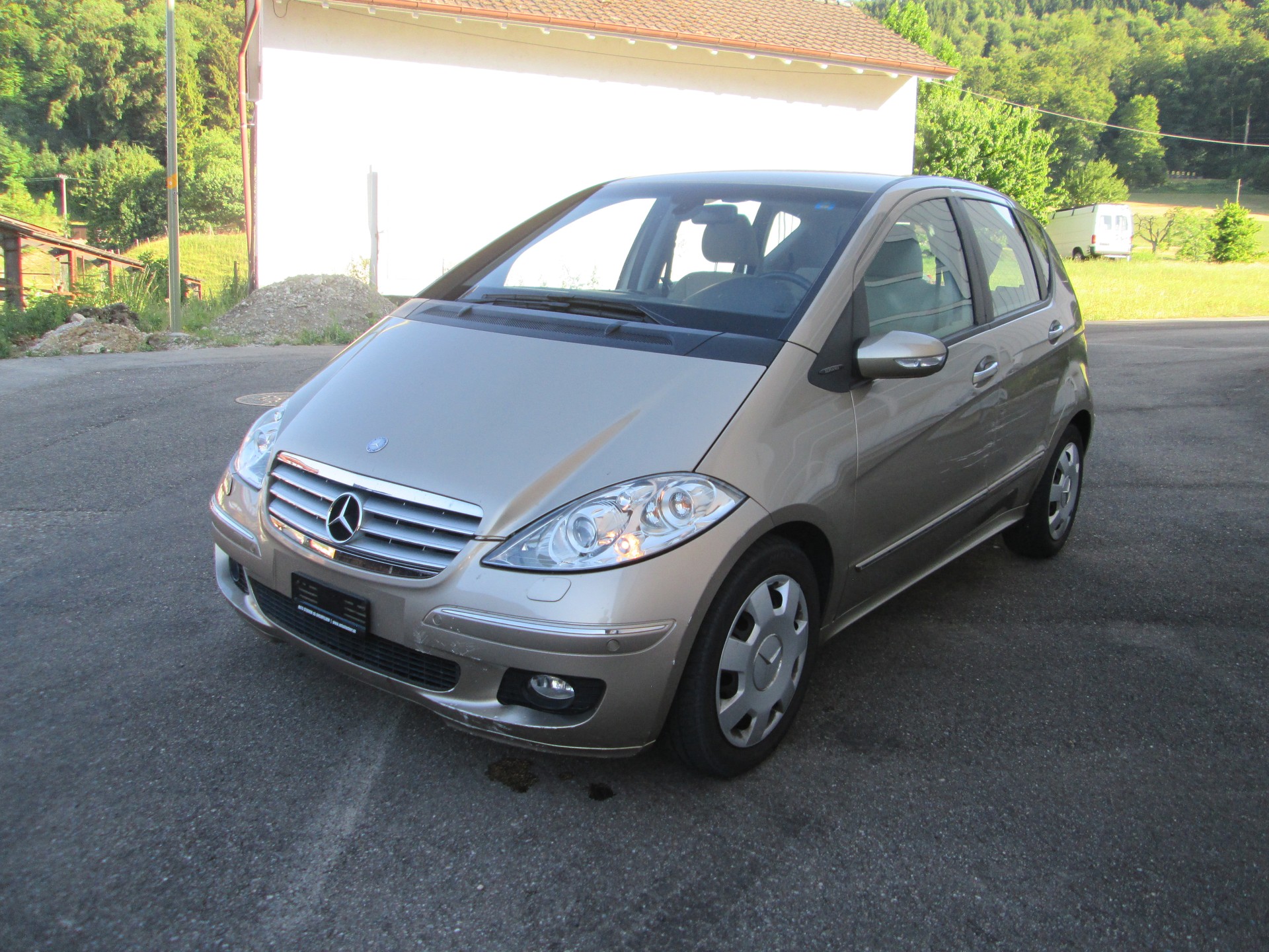 MERCEDES-BENZ A 200 Avantgarde