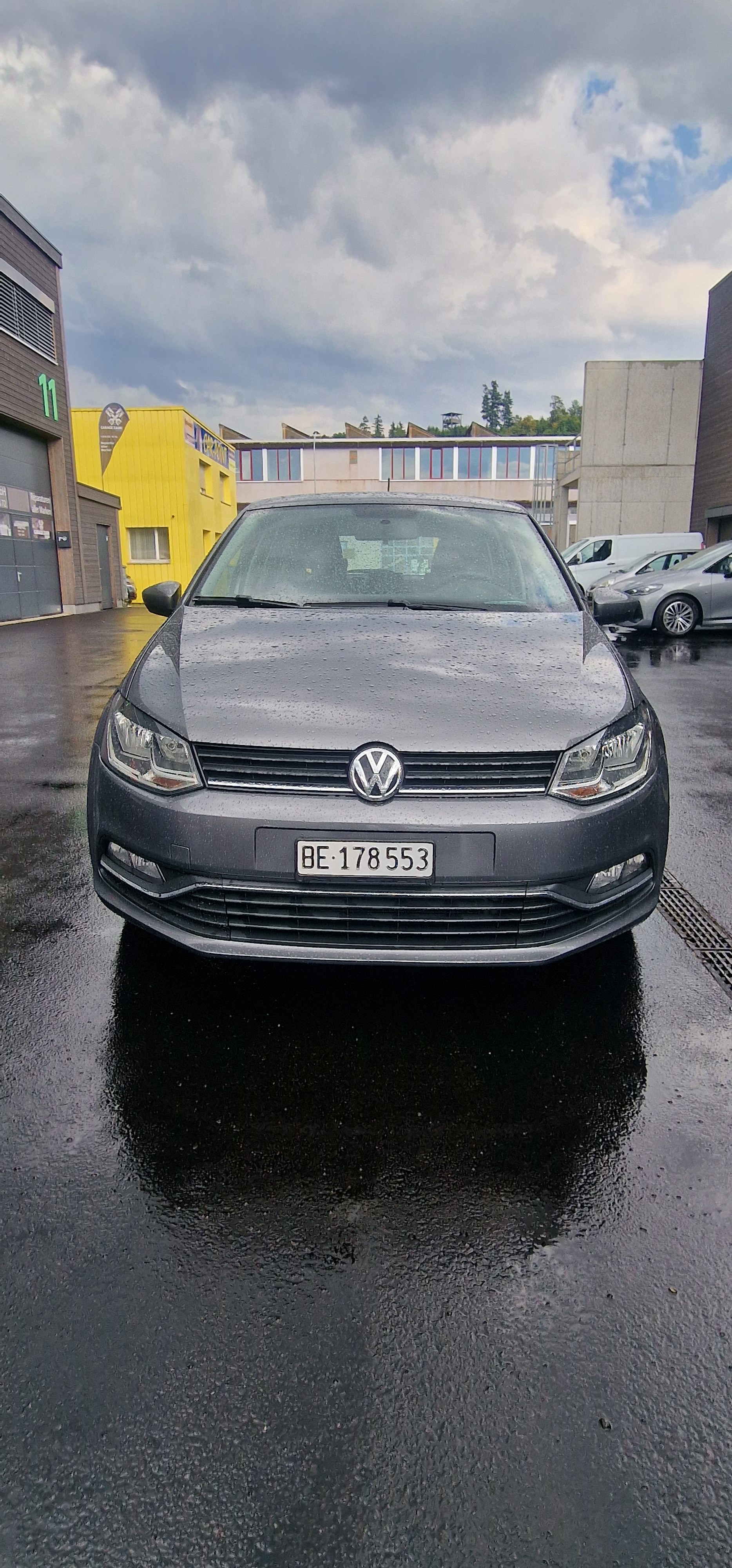 VW POLO