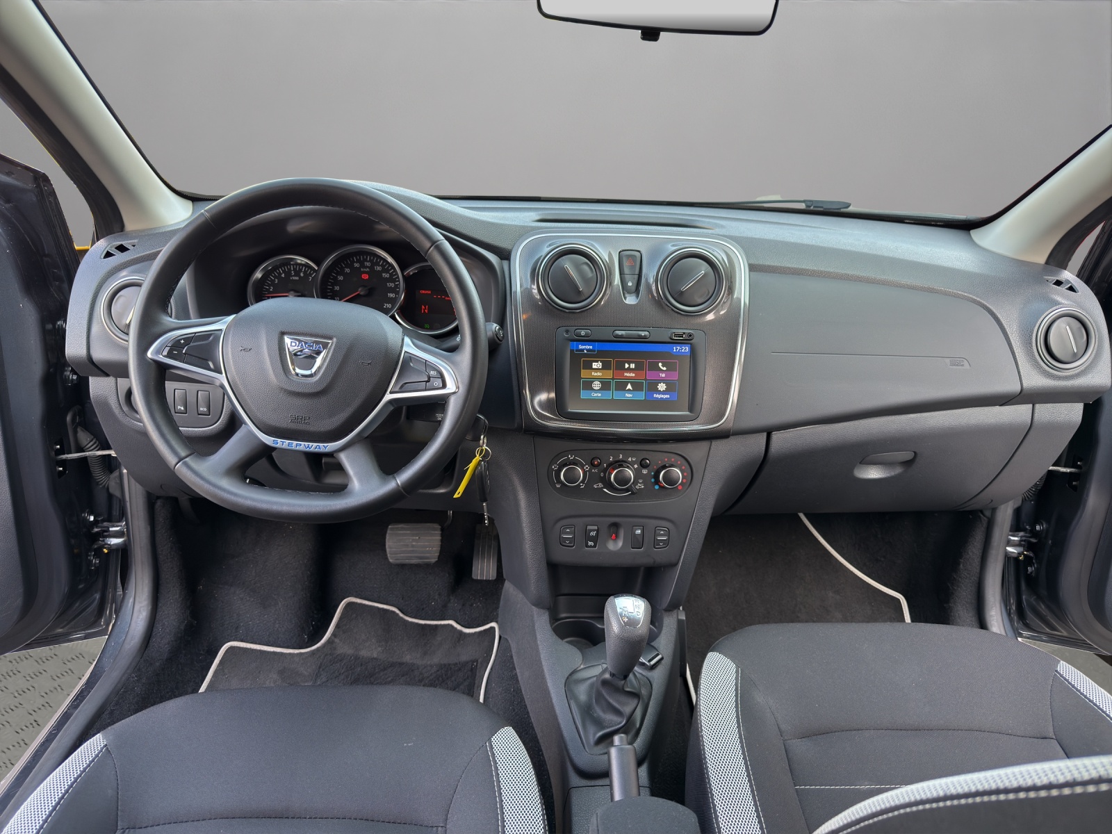 DACIA Sandero Tce 90 Stepway Automatic-image-13