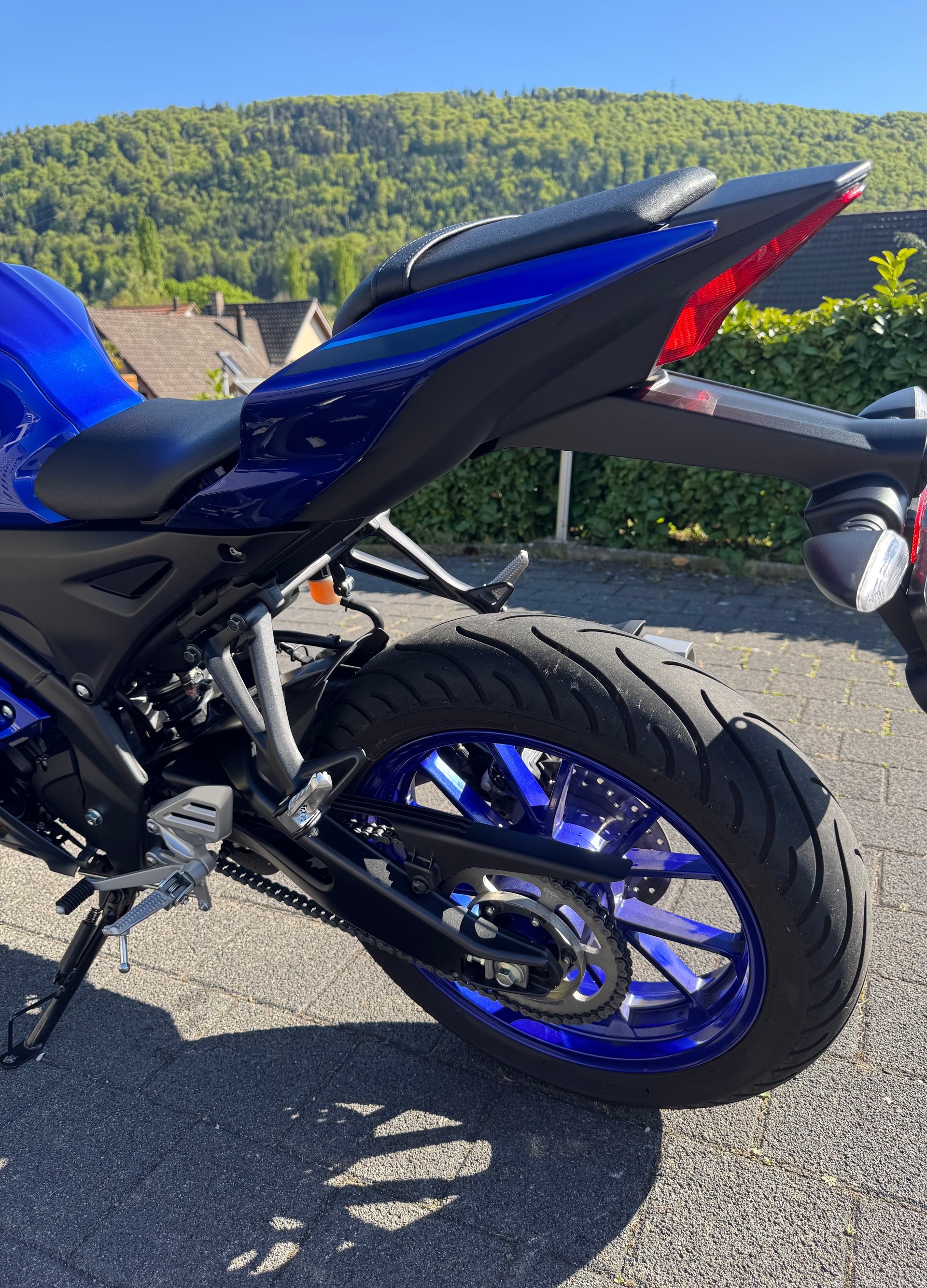 YAMAHA YZF-R 125-image-7