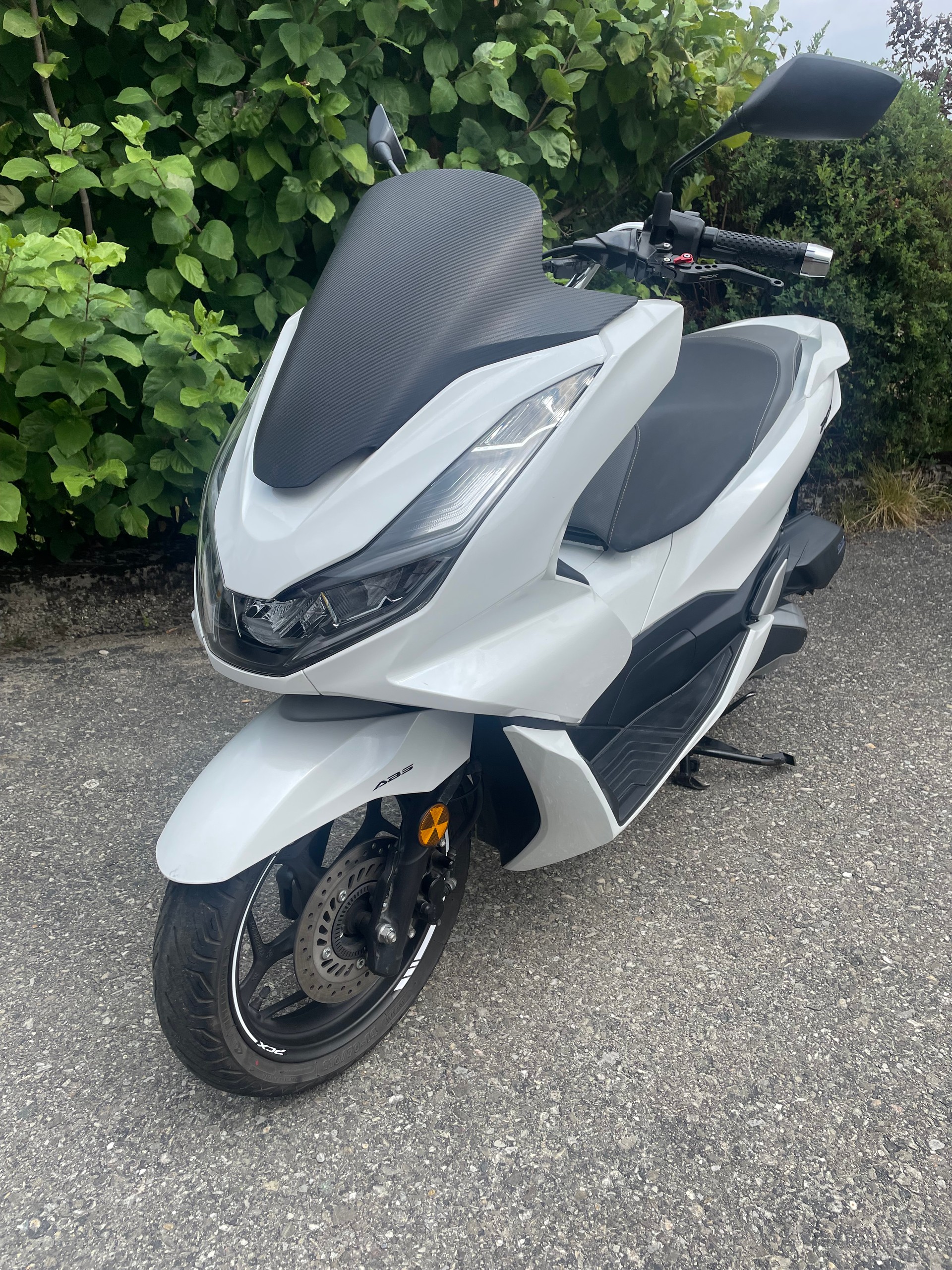 HONDA PCX-image-1