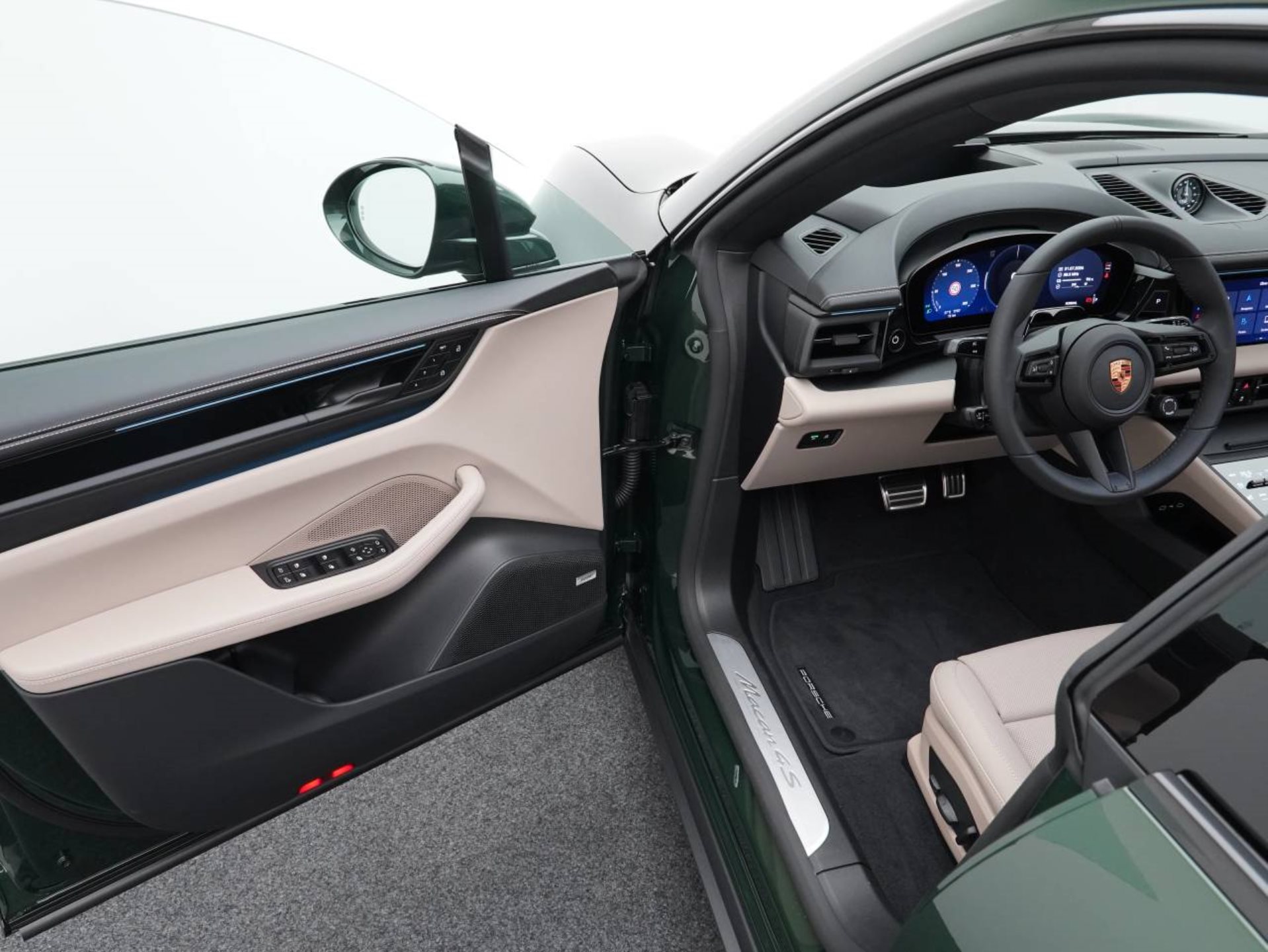 PORSCHE Macan 4S-showroom-element-3