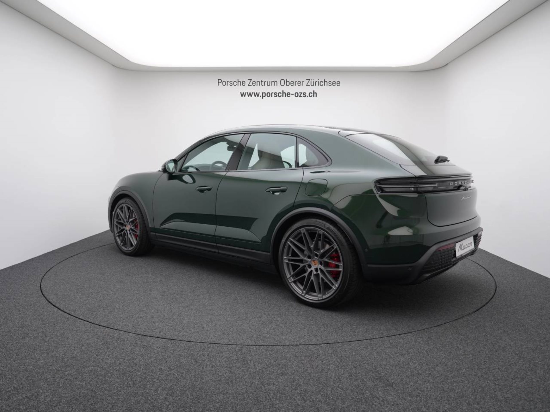 PORSCHE Macan 4S-showroom-element-2