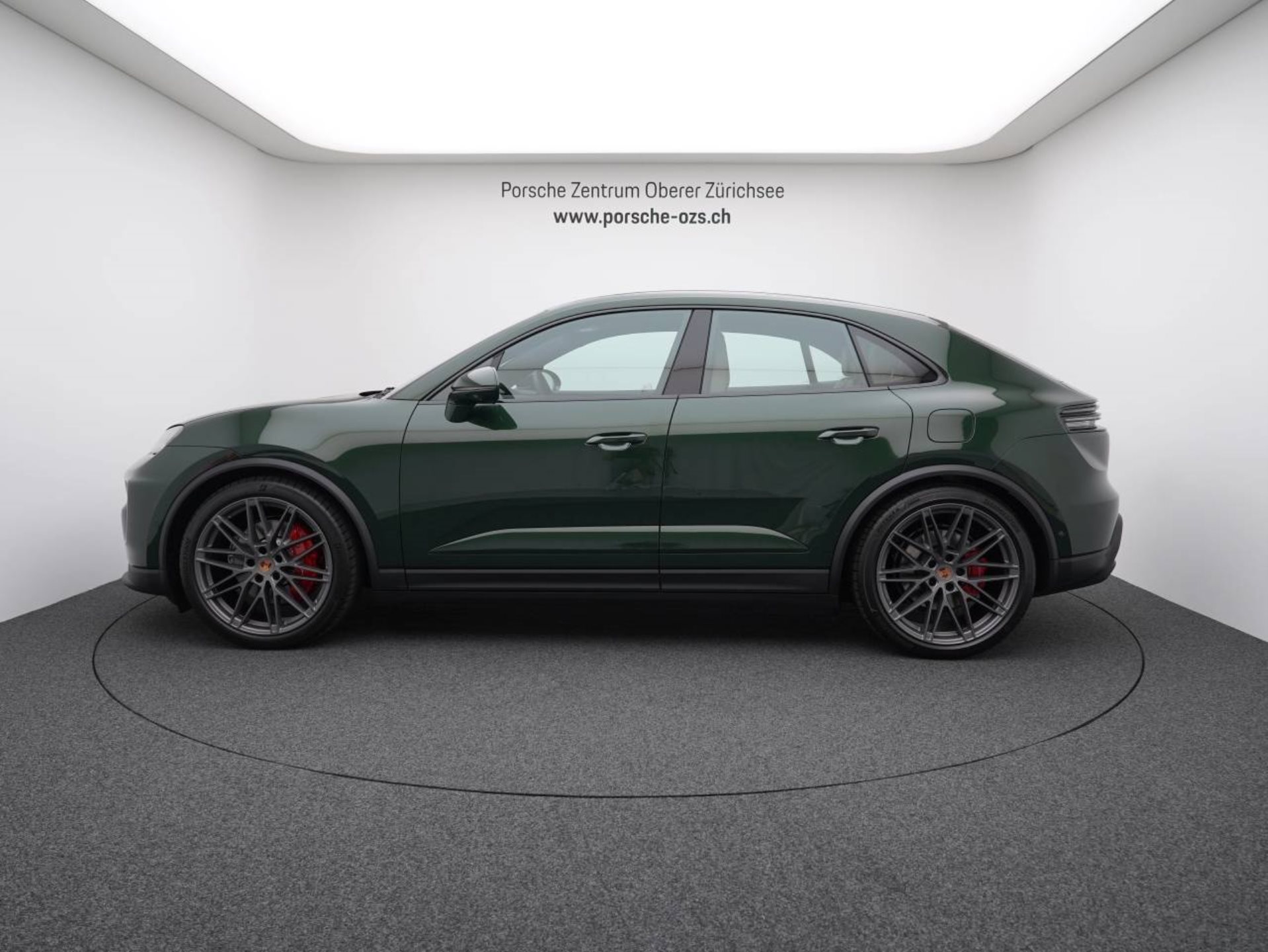 PORSCHE Macan 4S-showroom-element-1