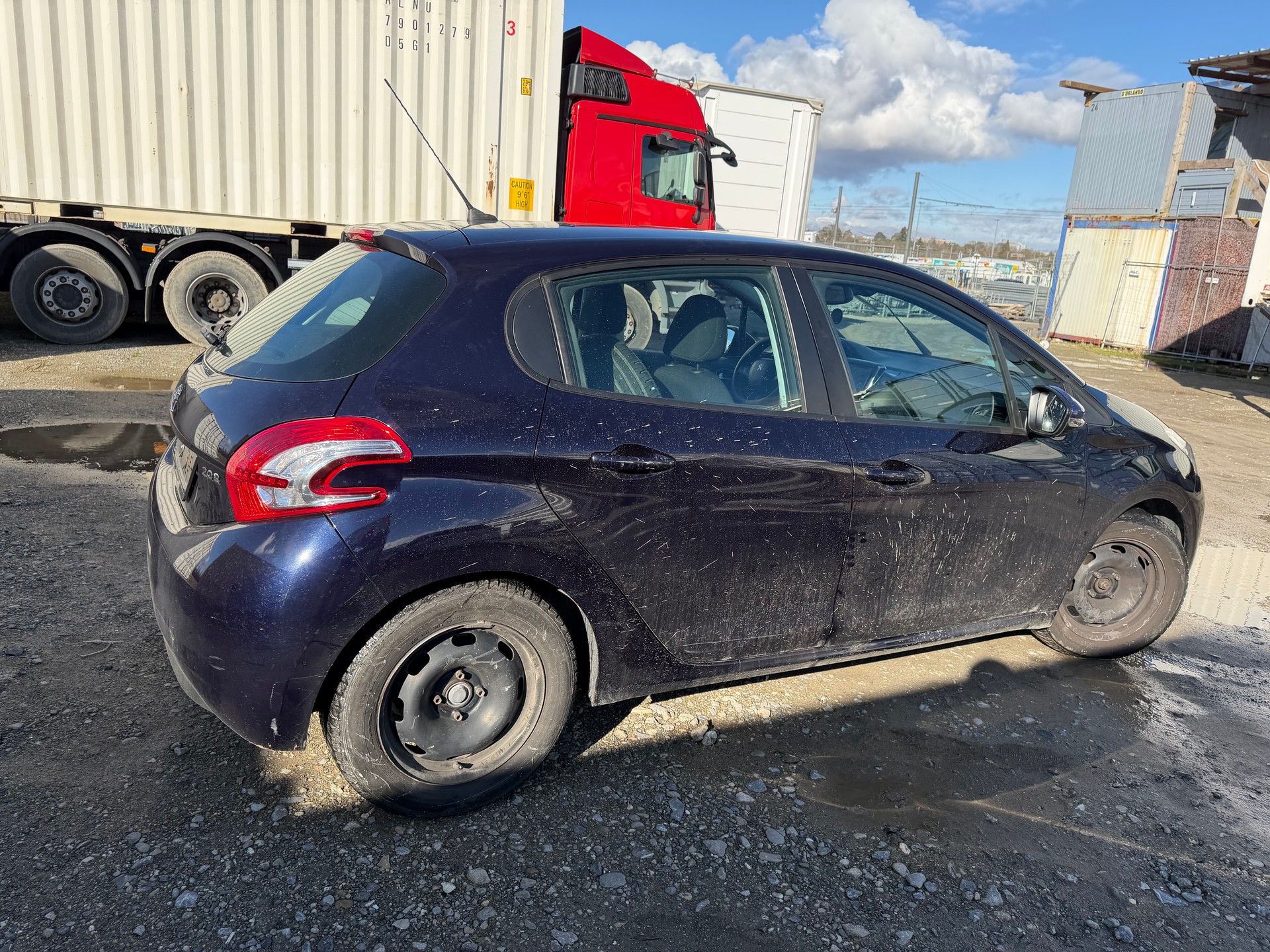 PEUGEOT 208 1.2 VTI Roland Garros-image-7