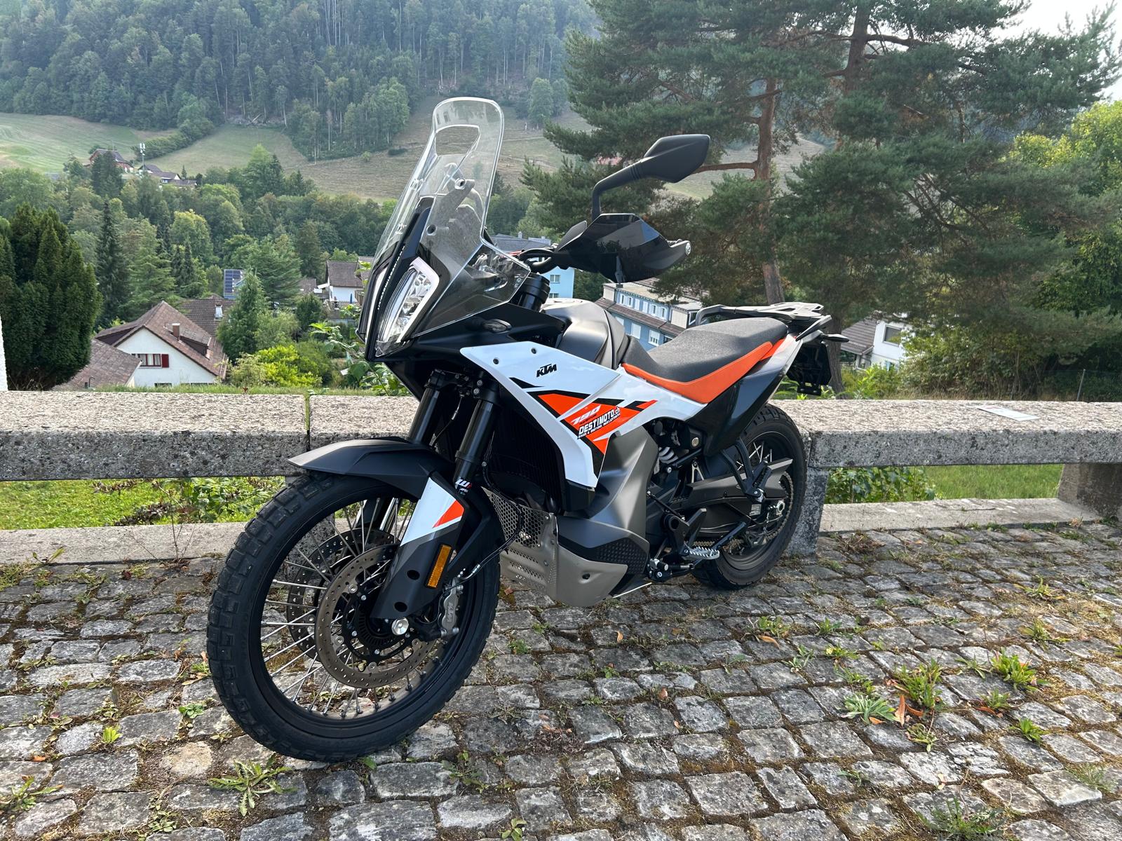 KTM 790 Adventure-image-3