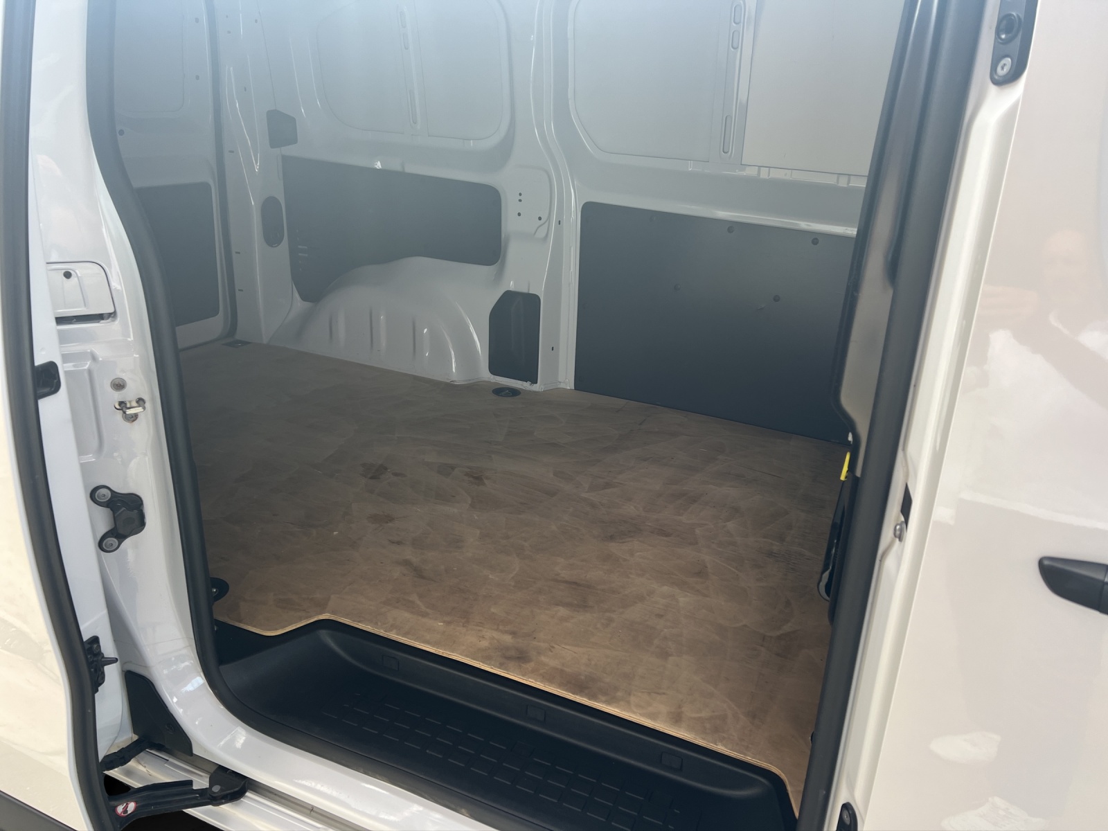 FIAT E-Scudo 50kWh L2 Base Worker-image-8