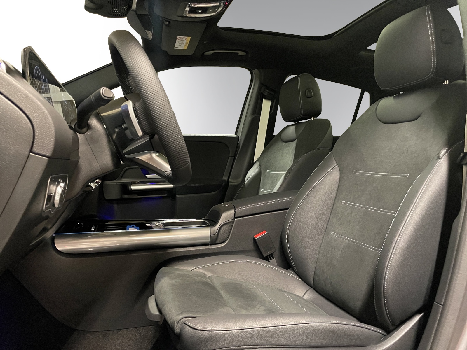 MERCEDES-BENZ GLA 250 4Matic 8G-DCT Swiss Star-image-9