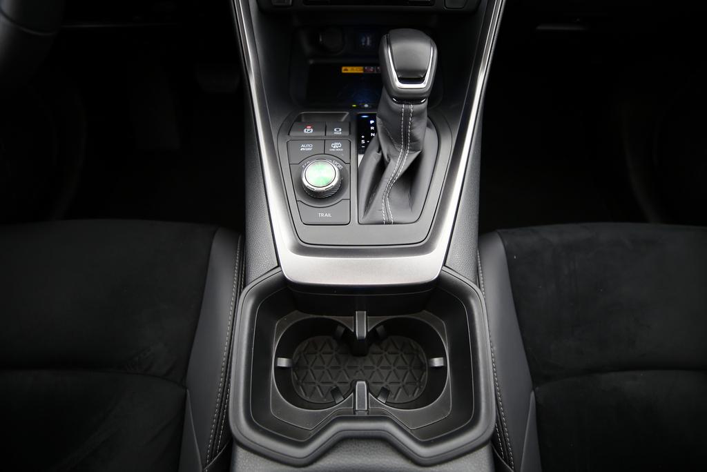 TOYOTA RAV4 2.5 Plug-In-Hybrid GR Sport-image-9