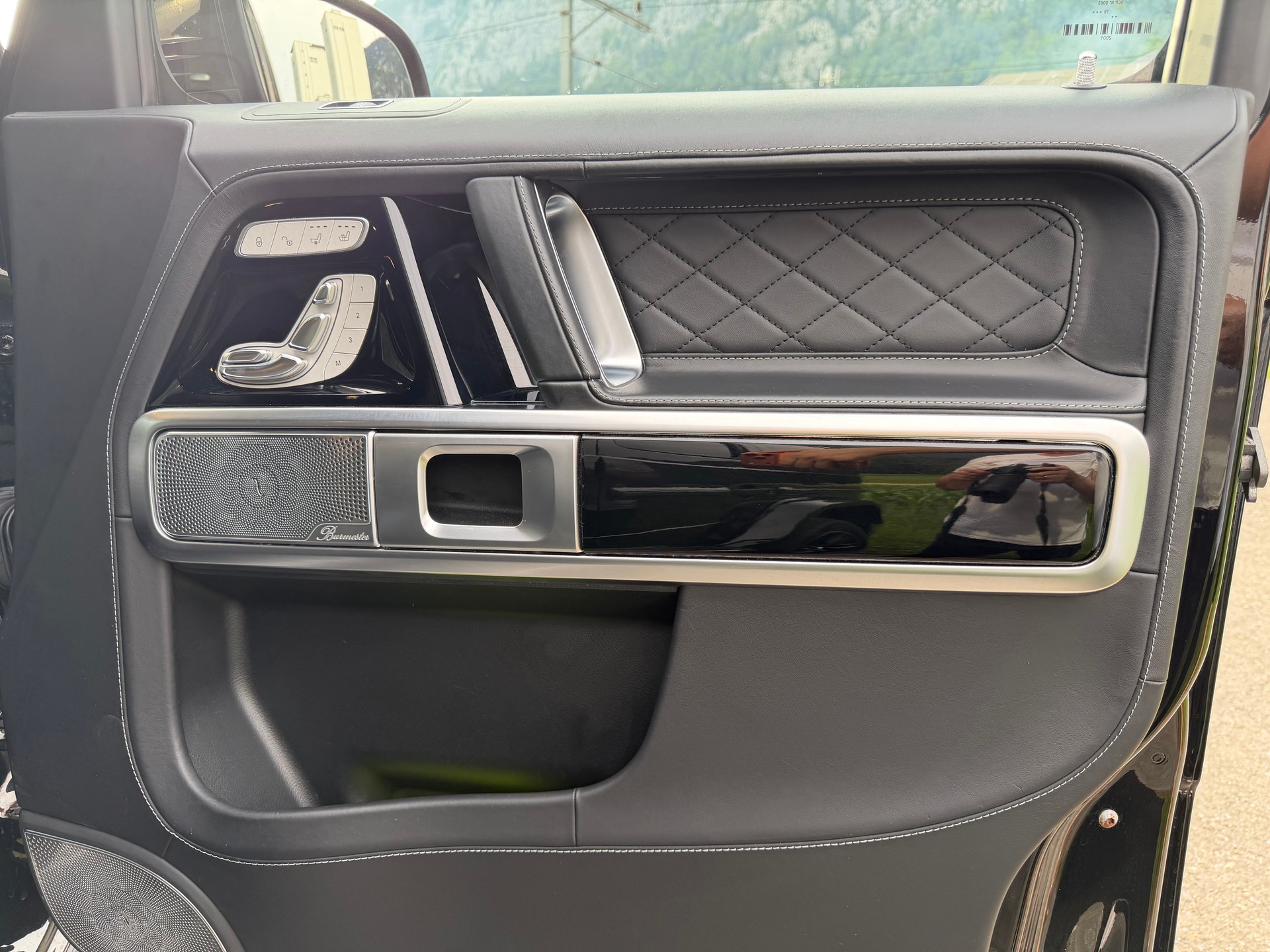 MERCEDES-BENZ G 63 AMG-image-12