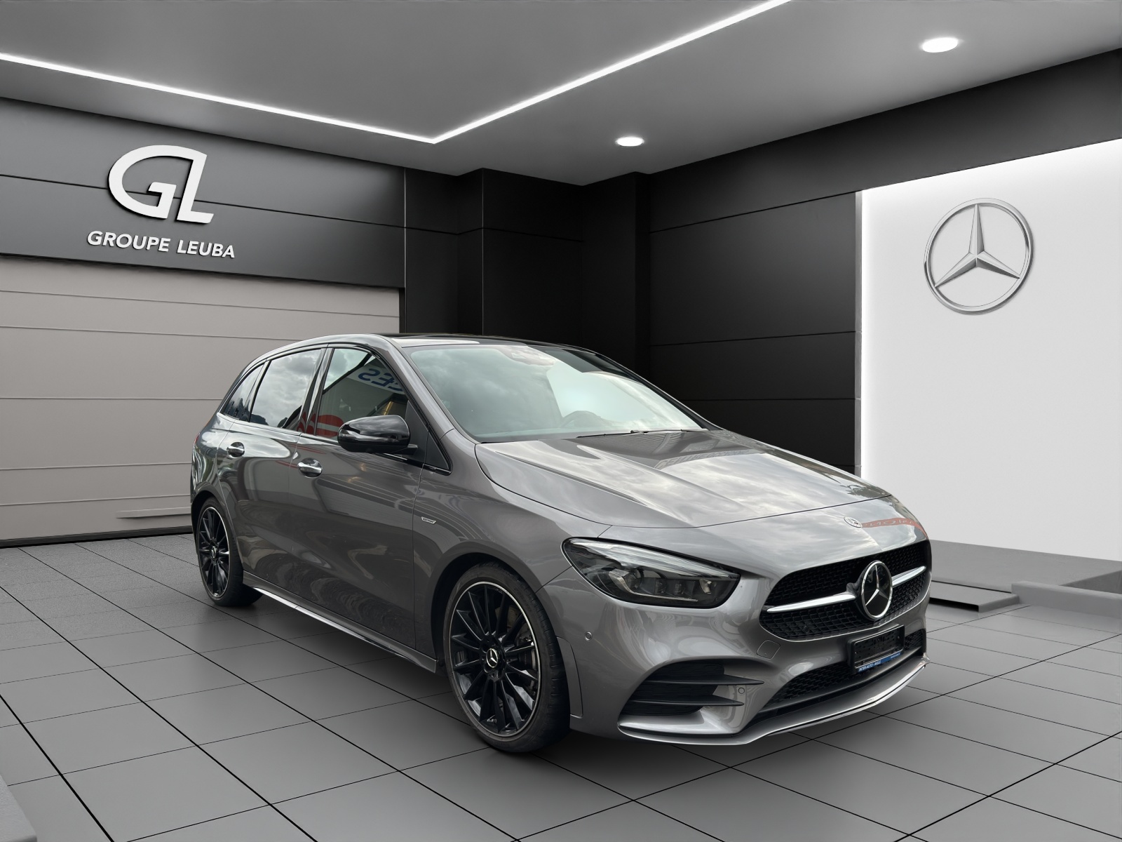 MERCEDES-BENZ B 220 d 4M Swiss Star