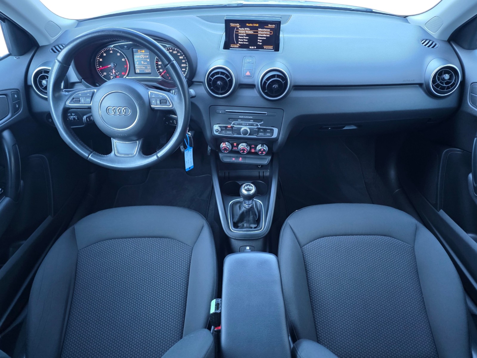 AUDI A1 Sportback 1.4 TFSI Sport-image-8