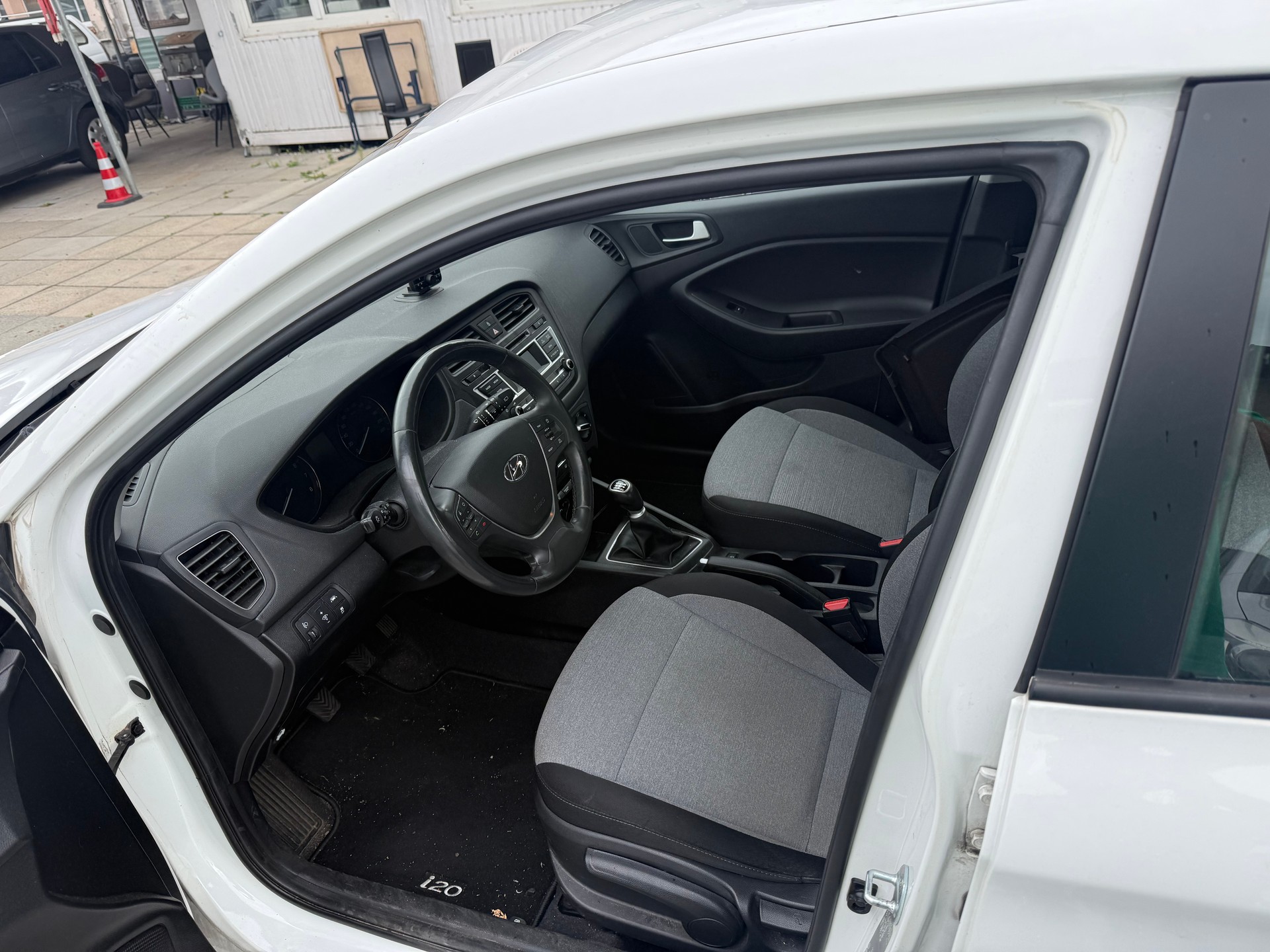 HYUNDAI 1.2-image-9