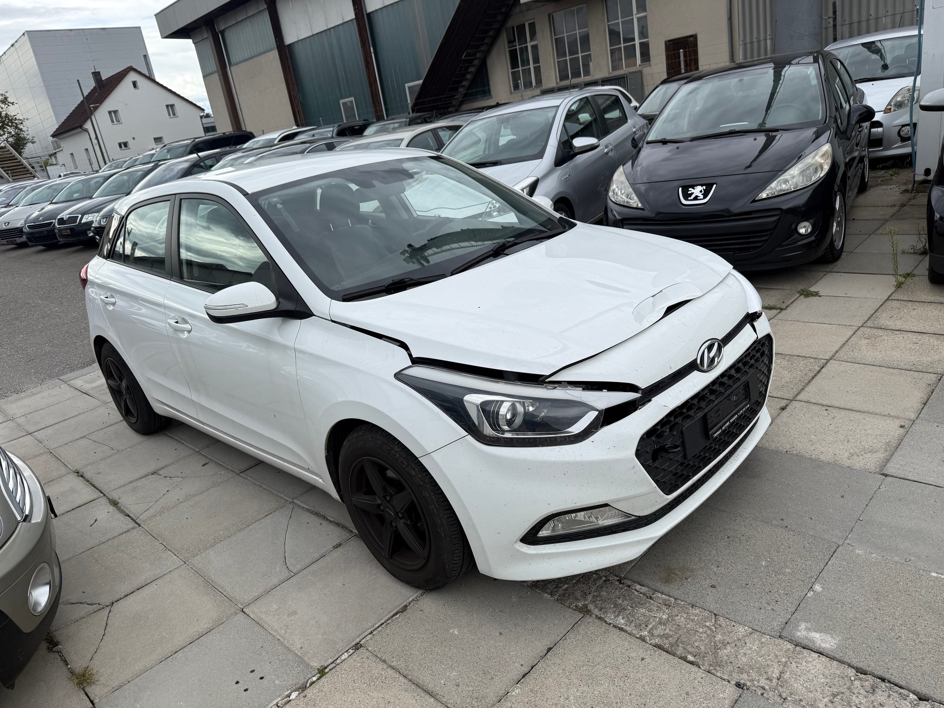 HYUNDAI 1.2-image-1