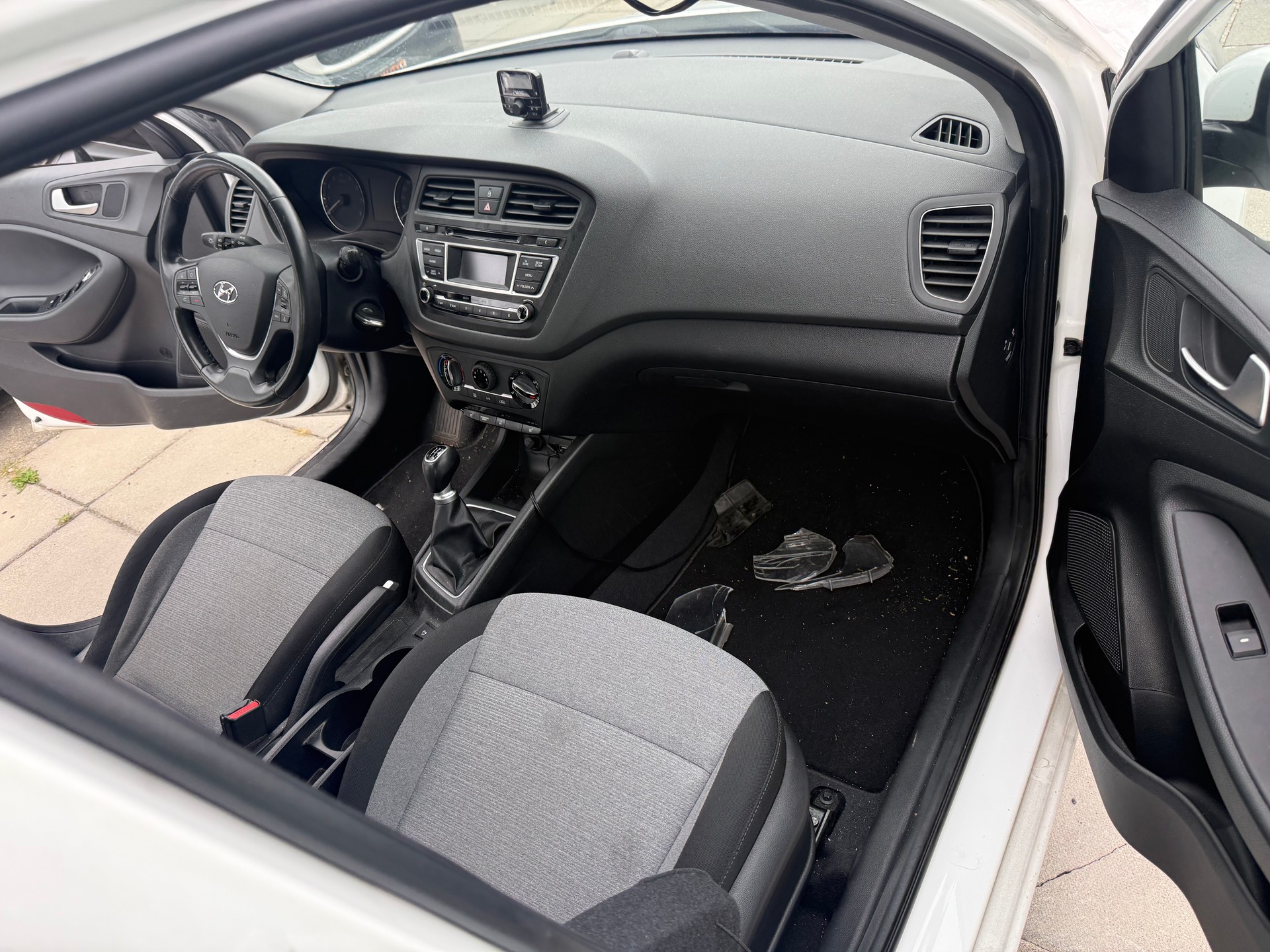 HYUNDAI 1.2-image-7
