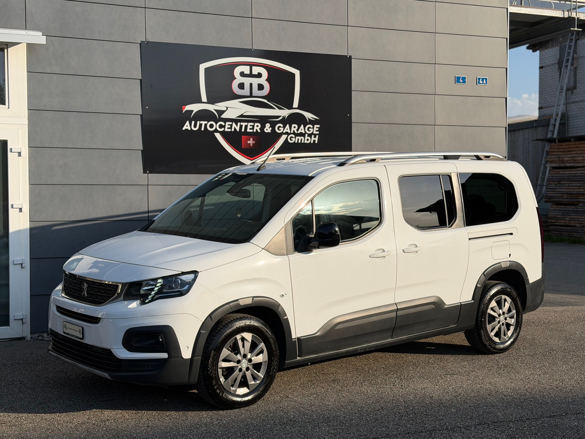 PEUGEOT Rifter Long 1.5 BlueHDi 7PL Allure Pack-showroom-element-2