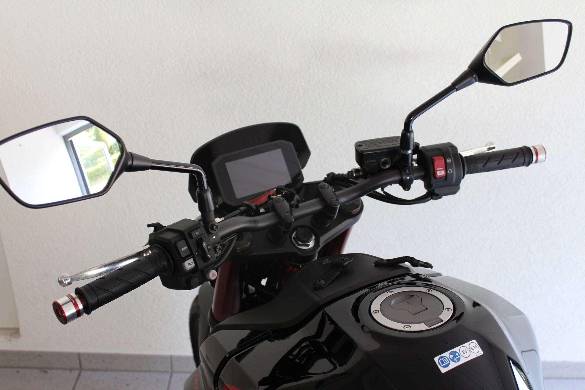 HONDA CB 750 Hornet (35kW)-image-11