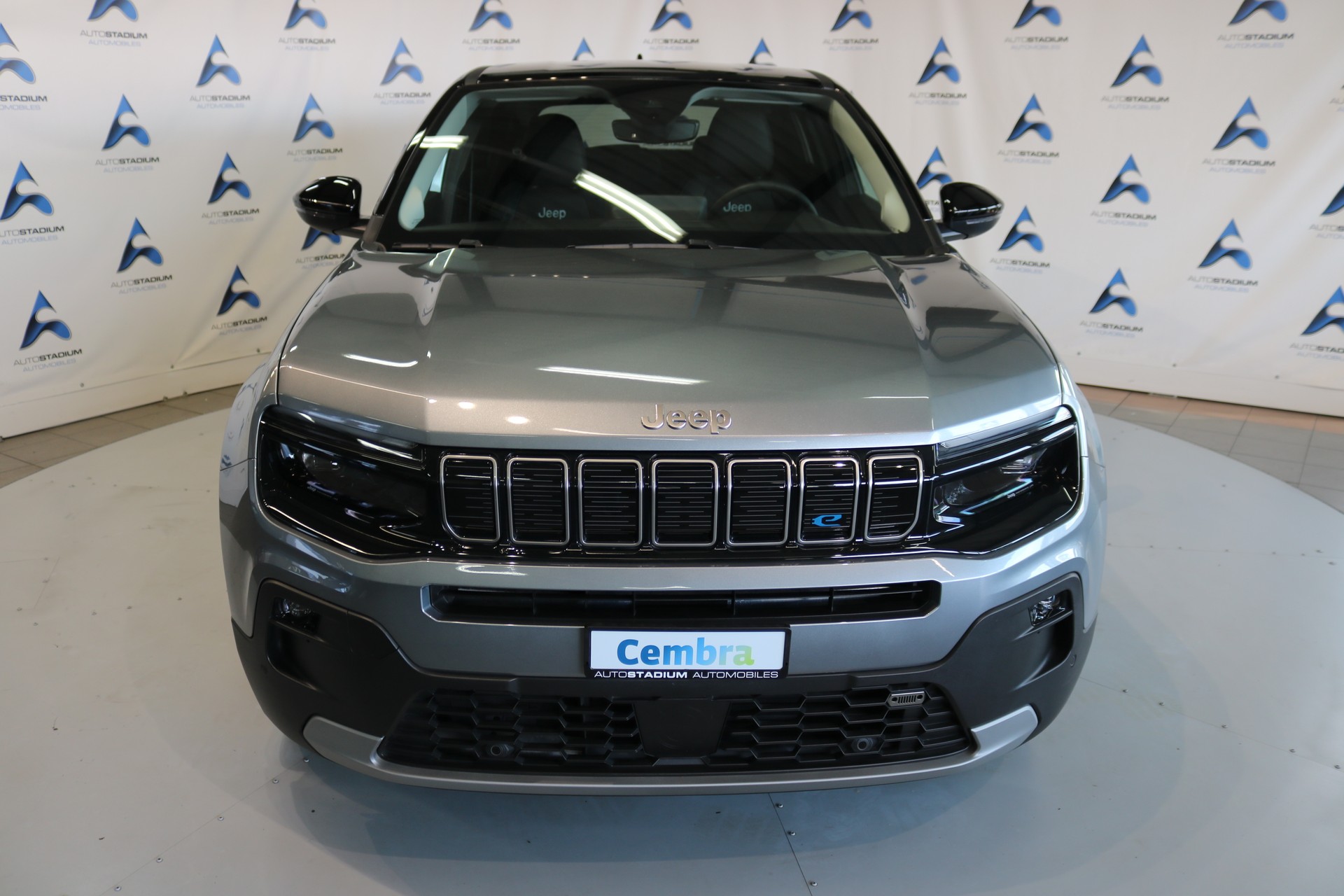 JEEP Avenger 54kWh Summit-showroom-element-1