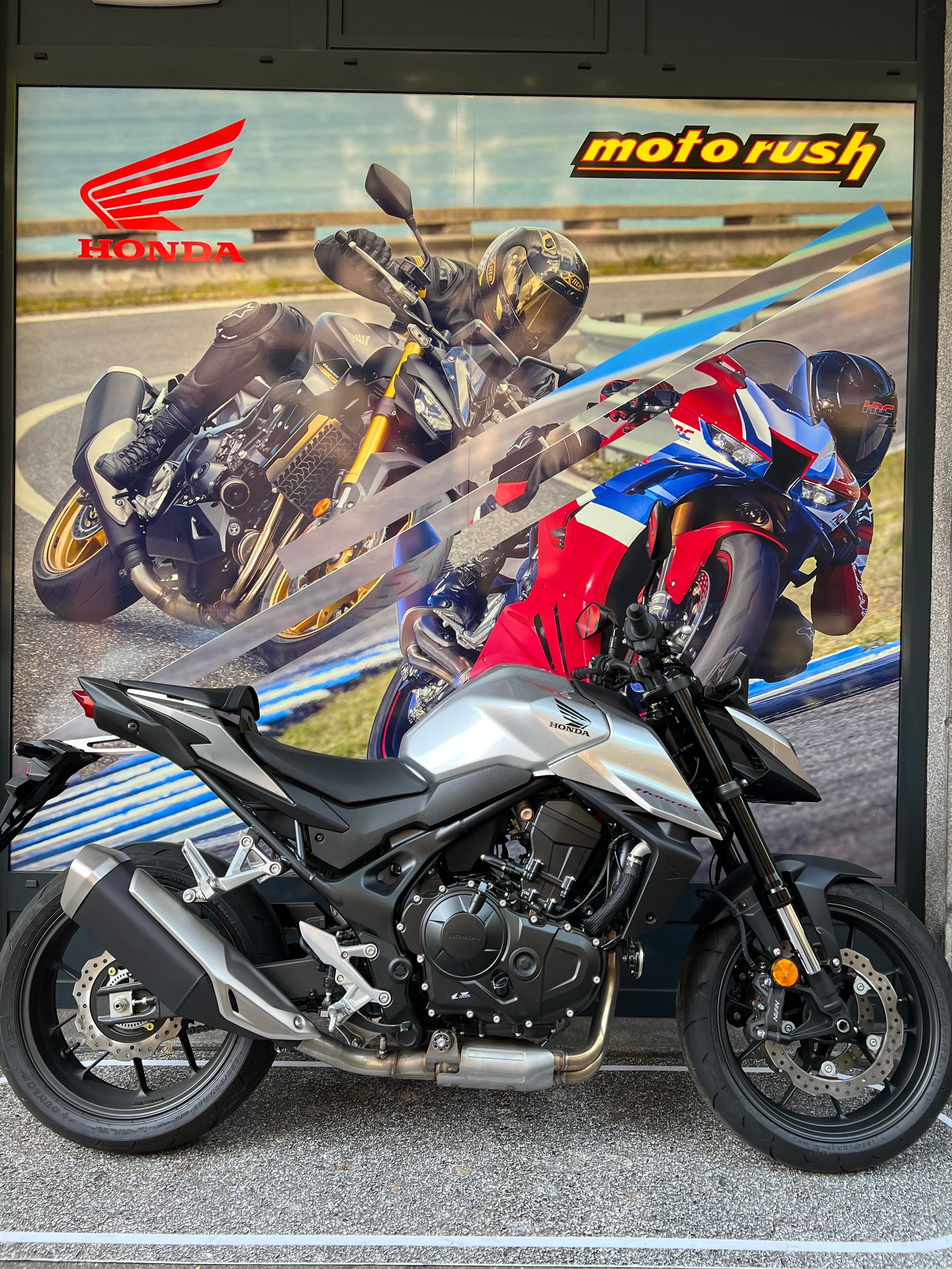 HONDA CB 750 Hornet-image-0
