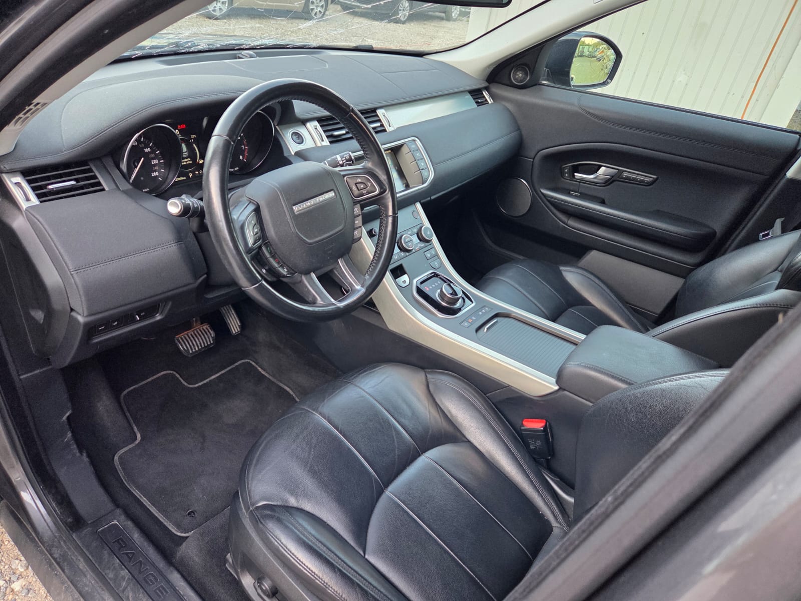 LAND ROVER Range Rover Evoque 2.0 Si4 SE Advantage AT9-image-6