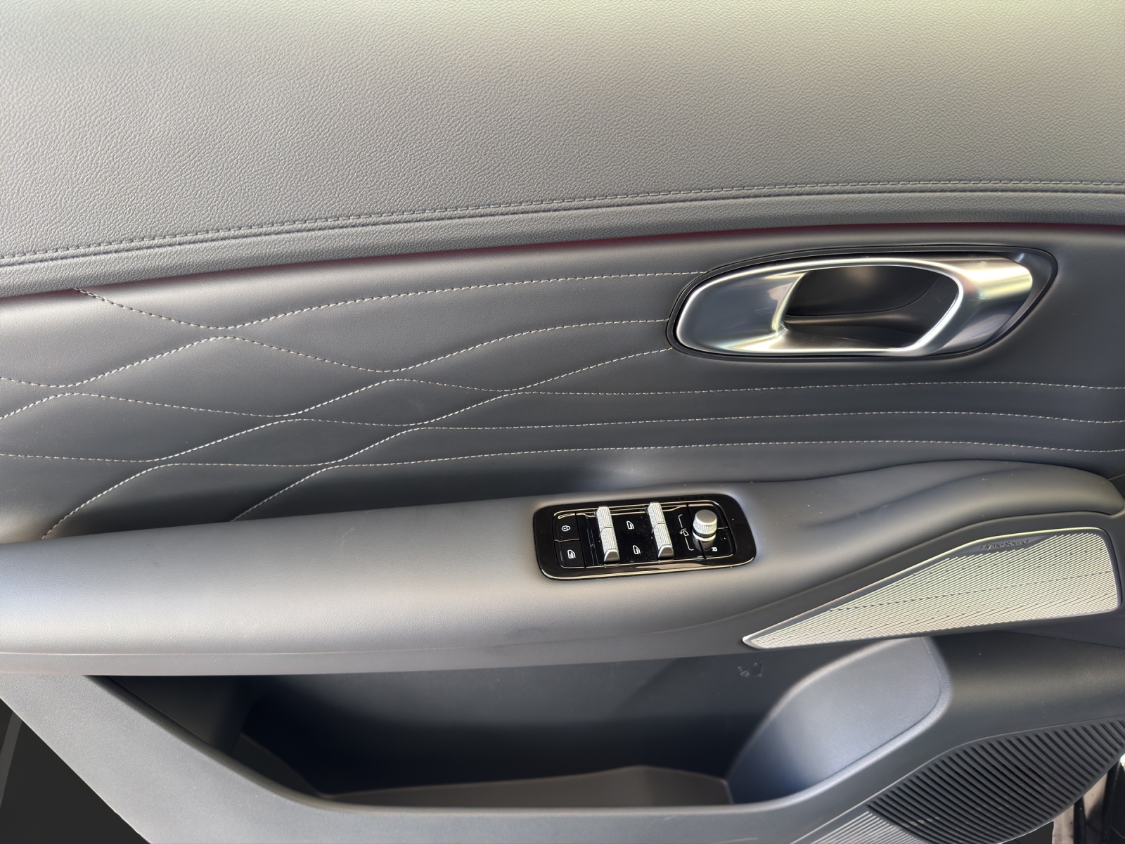 GEELY Starray EM-i LAUNCH EDITION 262PS *Reichweite bis zu 1'055Km*-image-20