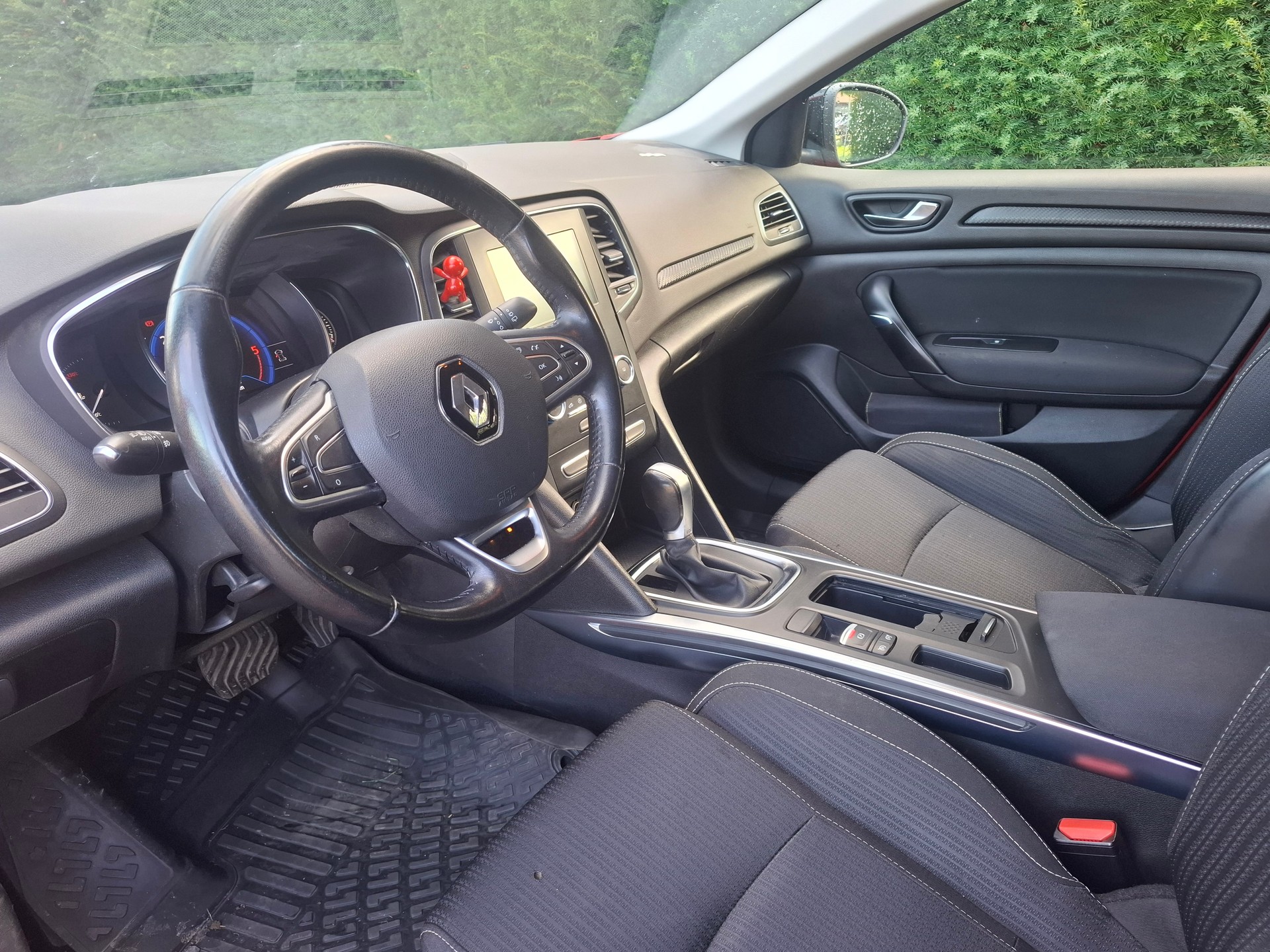 RENAULT Mégane Grandtour 1.5 dCi Business EDC-image-6
