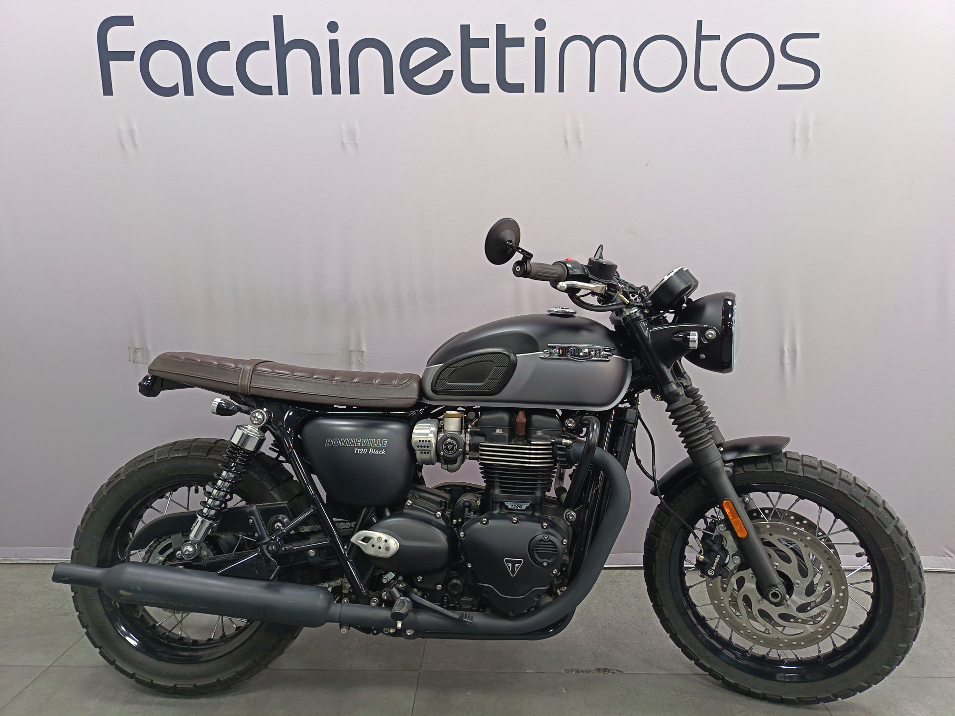 TRIUMPH Bonneville T120 Black-image-0