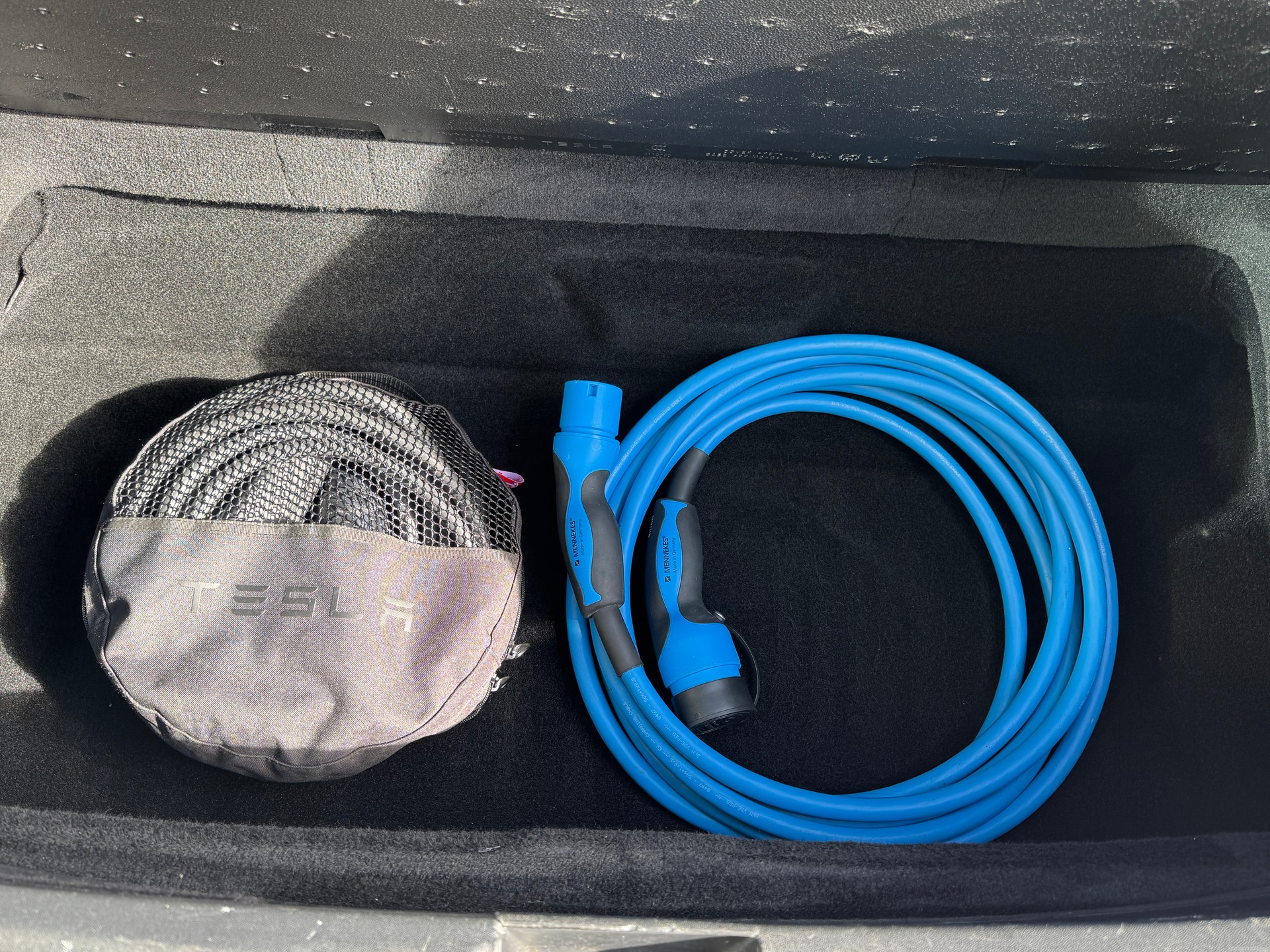 TESLA Model S 85 D / *FREE Lifetime Supercharging SC01*-image-12