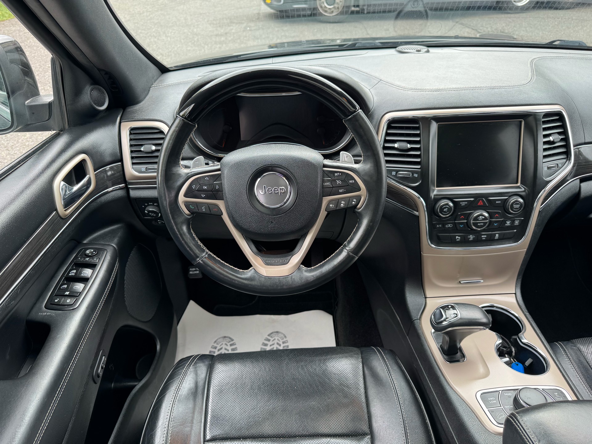 JEEP Grand Cherokee 3.0 CRD Overland Automatic-image-20