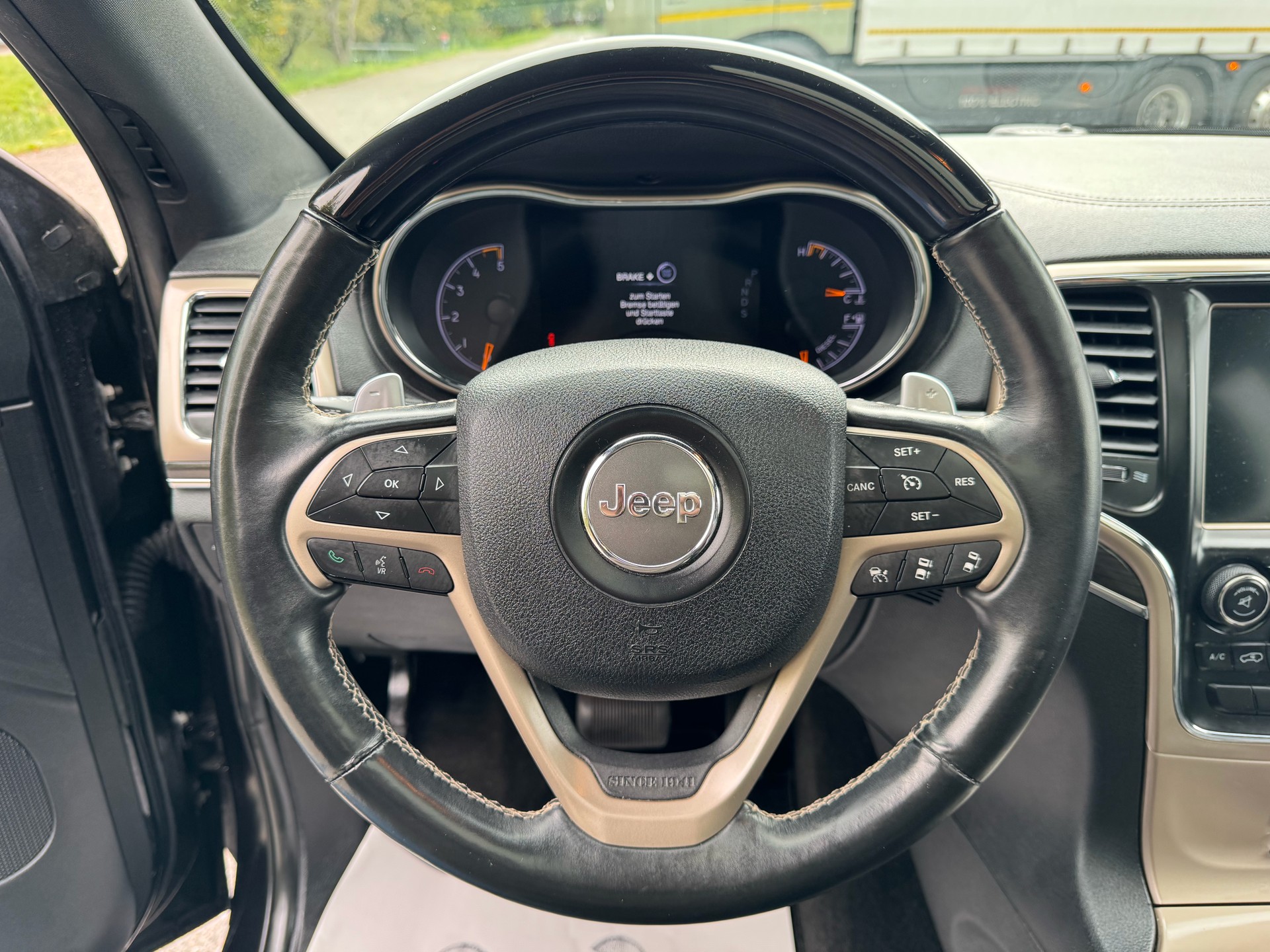 JEEP Grand Cherokee 3.0 CRD Overland Automatic-image-22