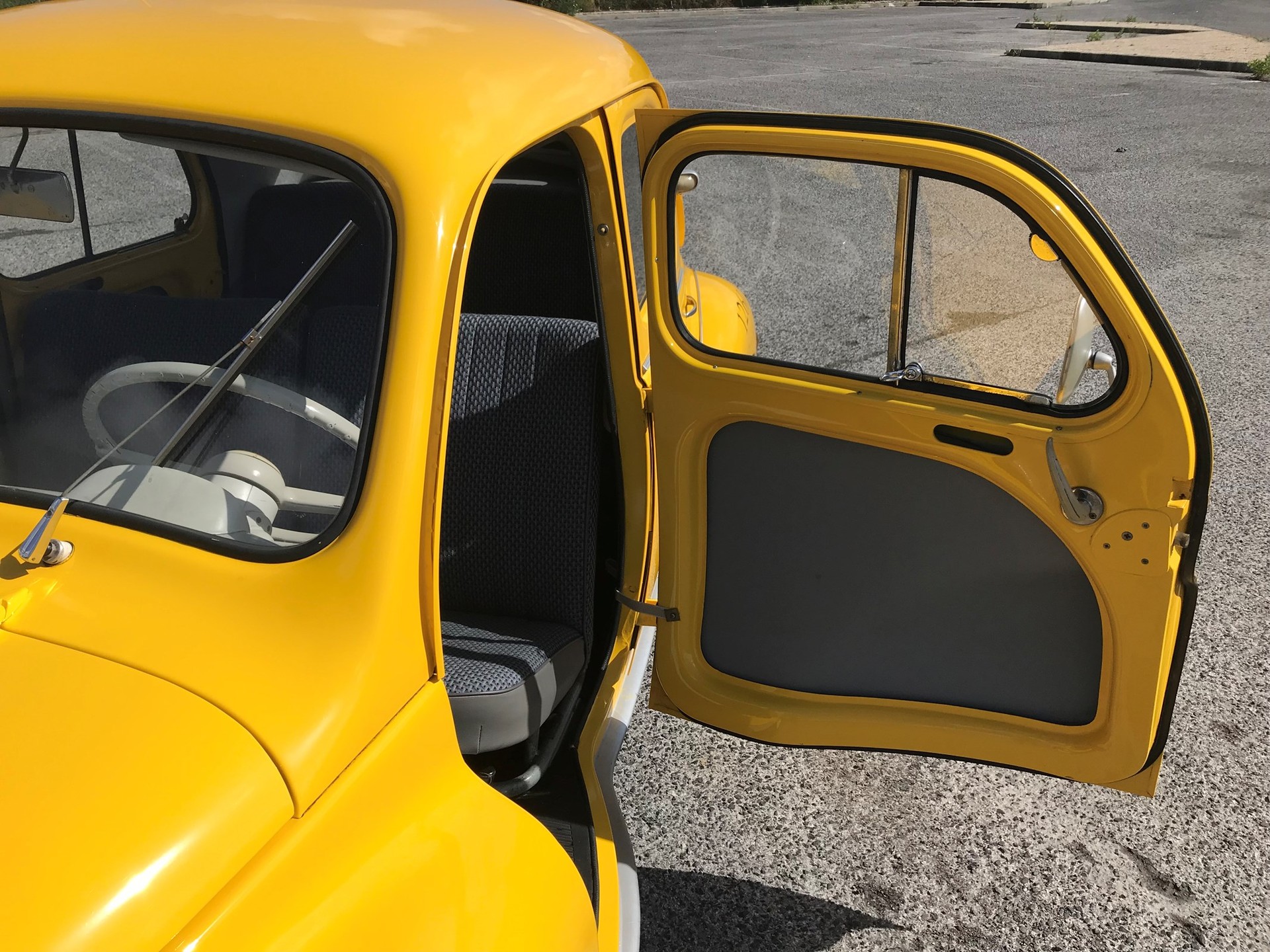 RENAULT 4 CV - R 1062-image-3