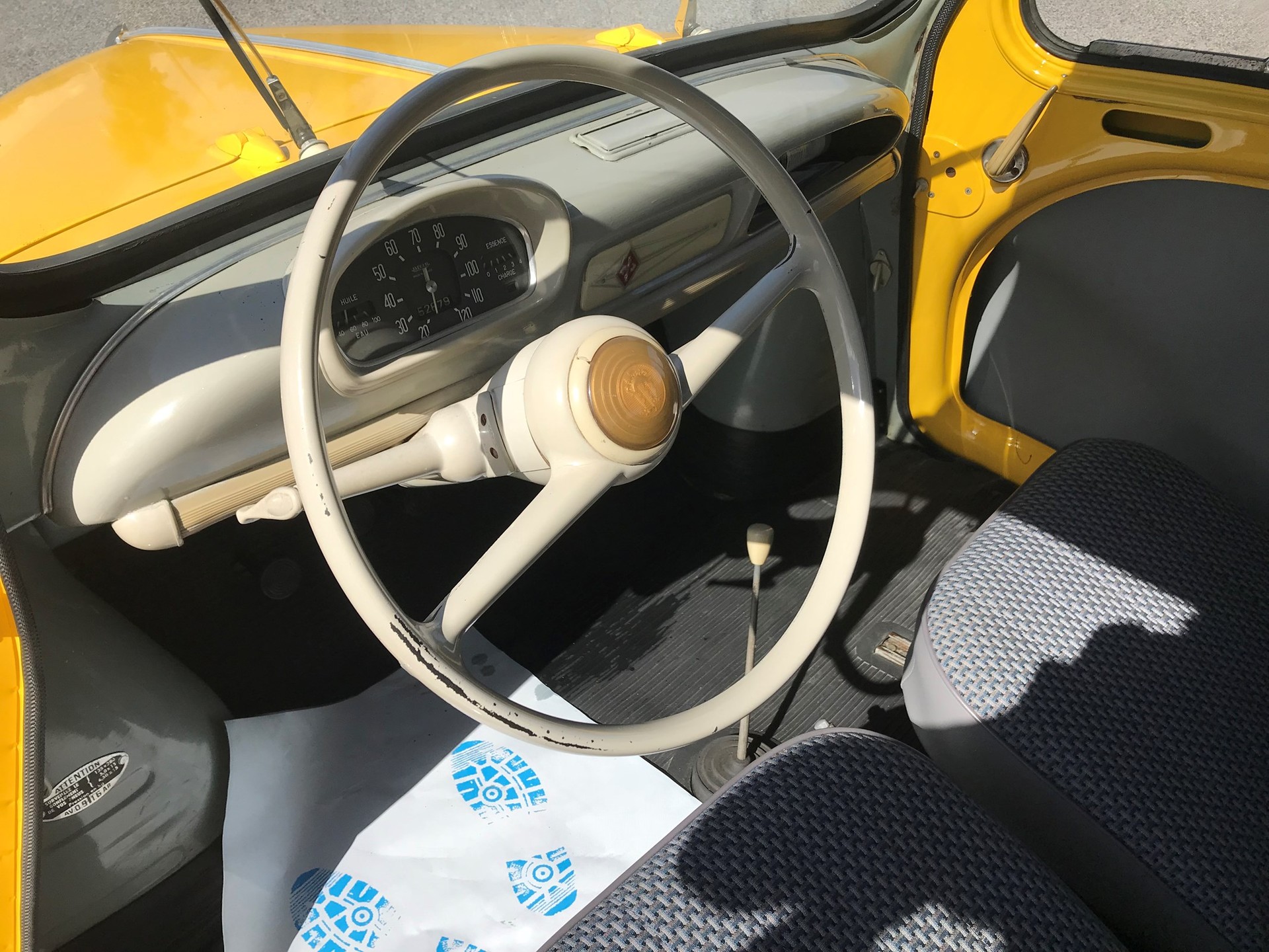 RENAULT 4 CV - R 1062-image-4