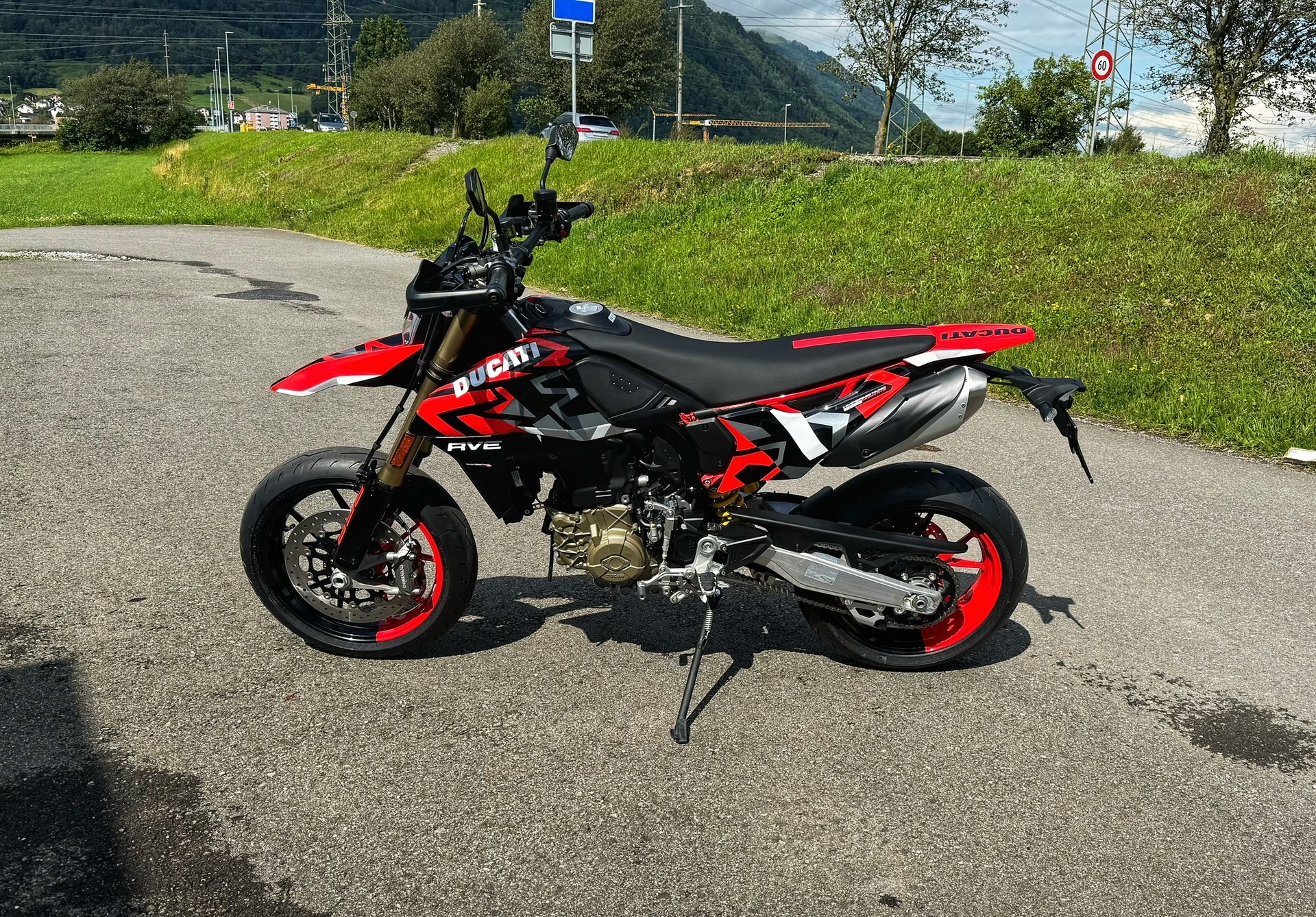 DUCATI Hypermotard 698 Mono RVE-image-2